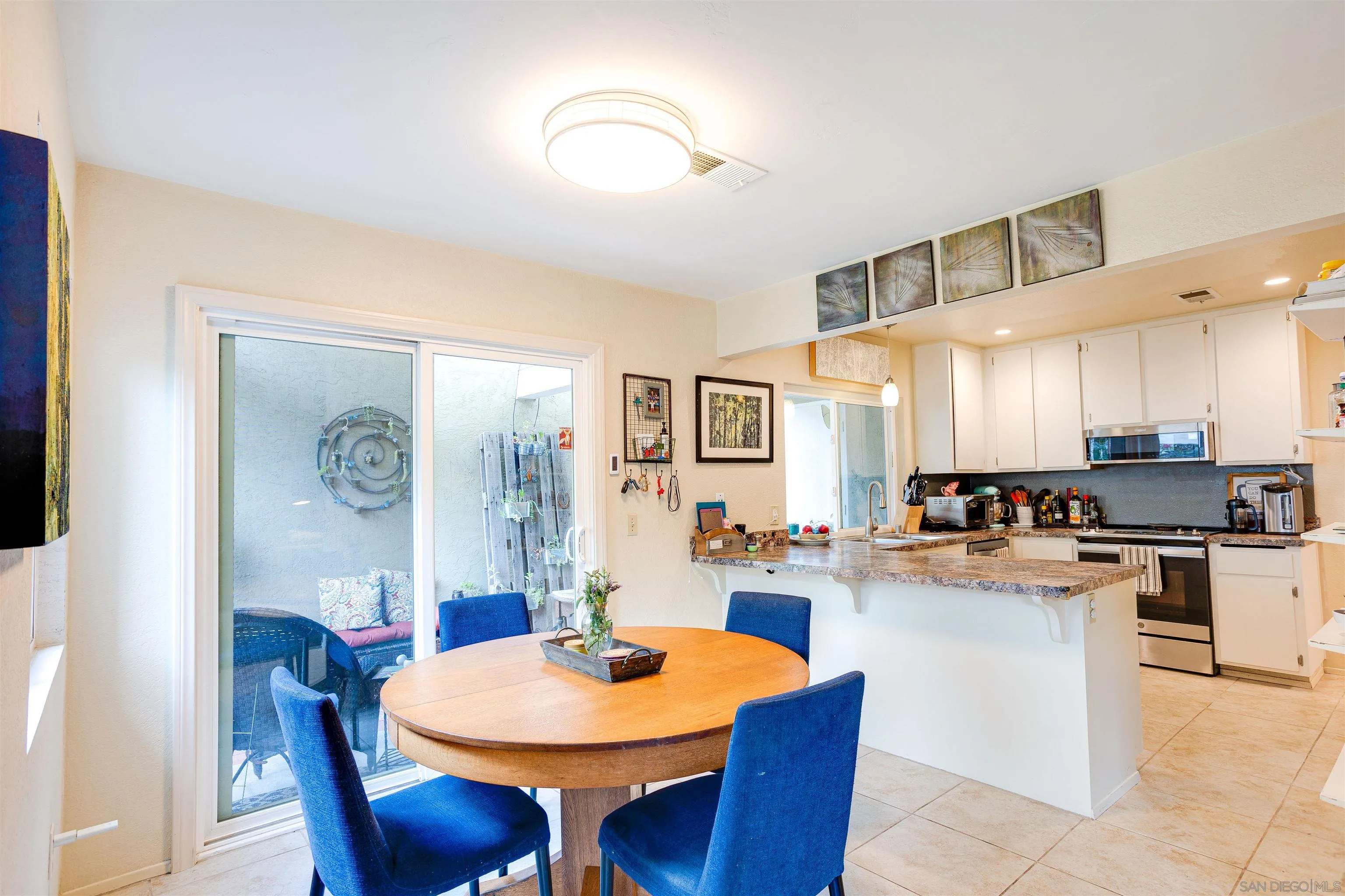 Photo #4: 250022908 Listing 