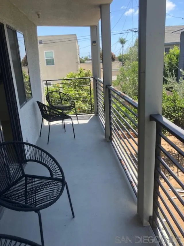 More Details about MLS # 250022920 : 2939 LAUREL ST UNIT 204