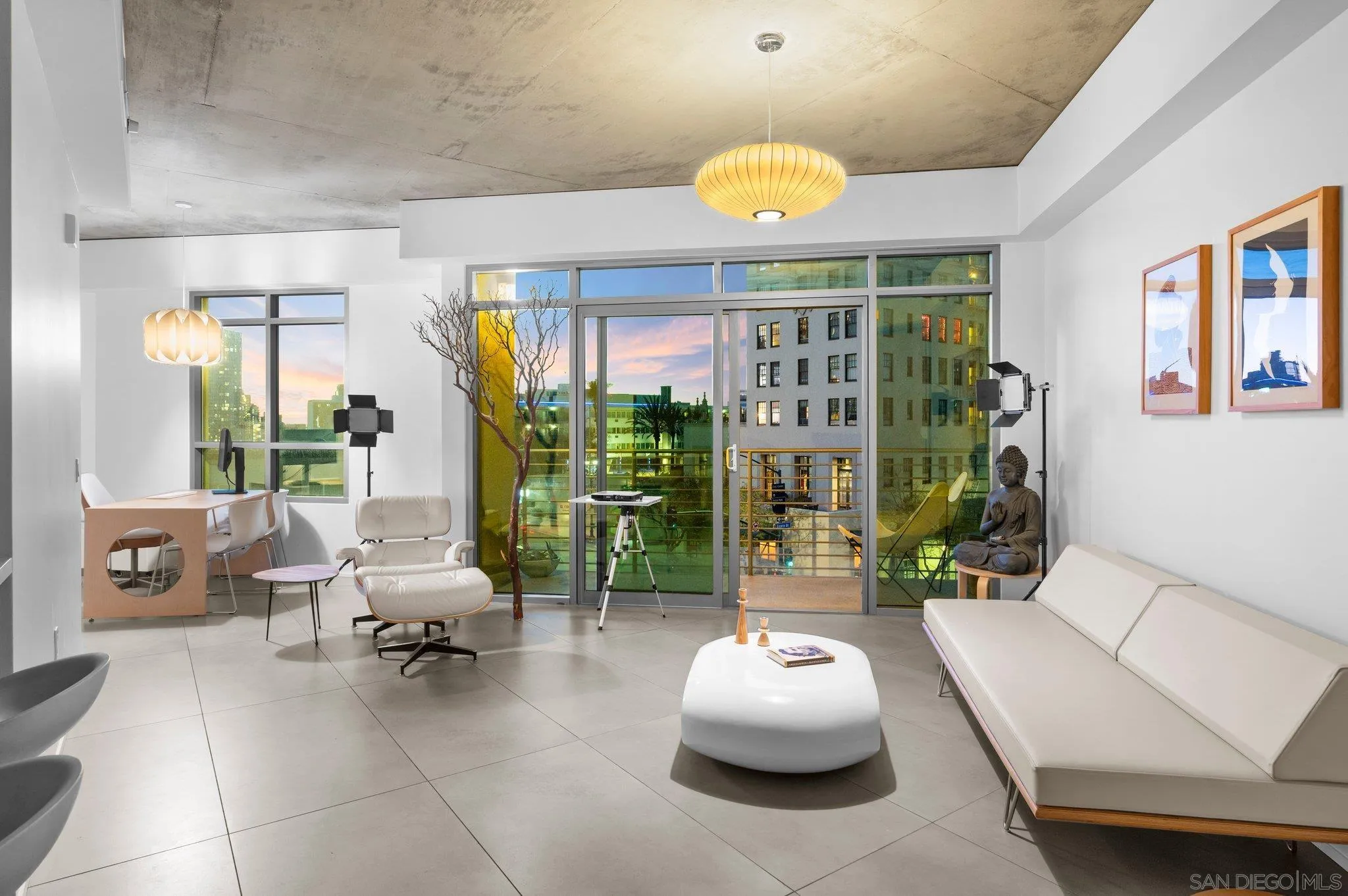 More Details about MLS # 250022921 : 801 ASH ST UNIT 405