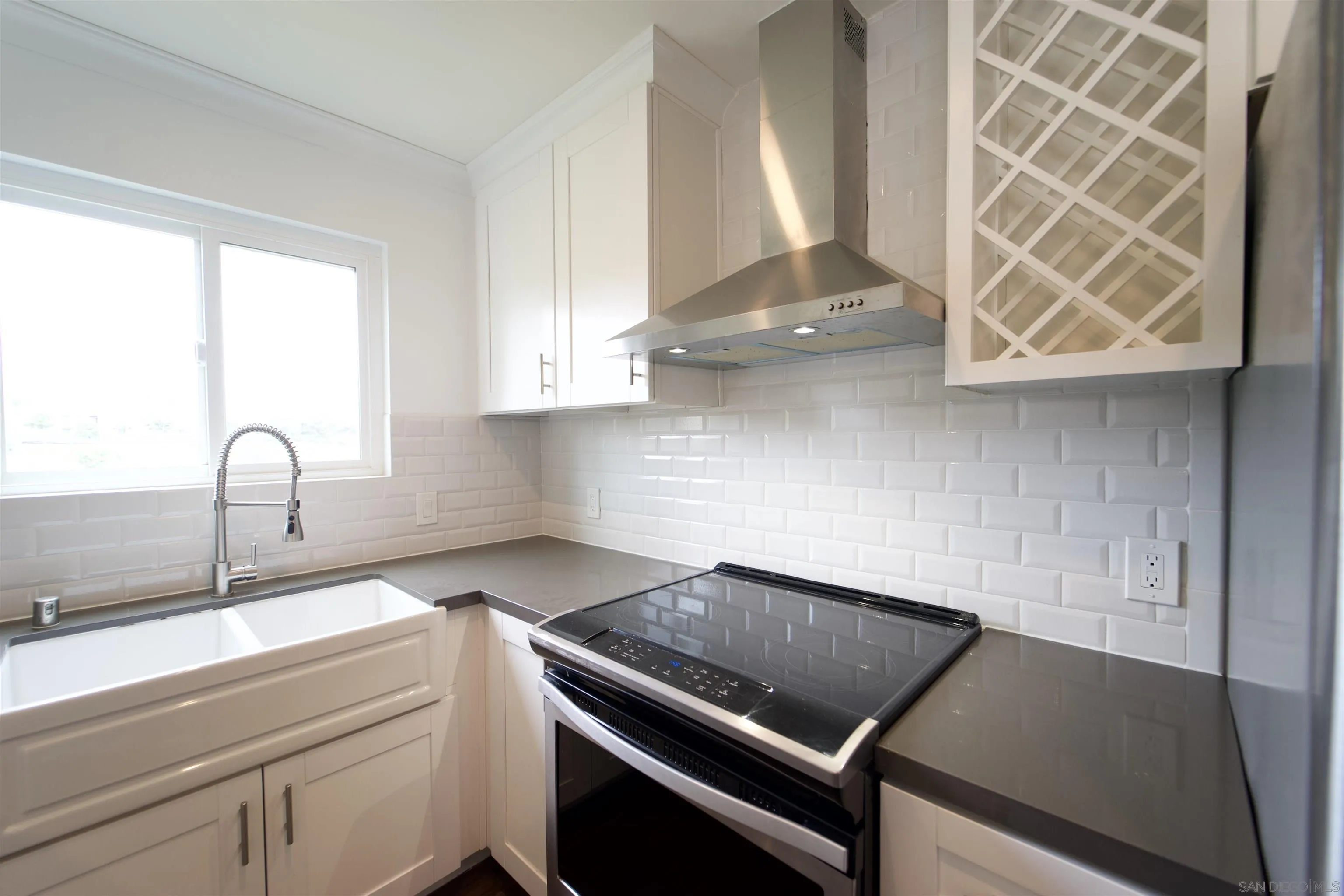 Photo #8: 250022931 Listing: Photo #8