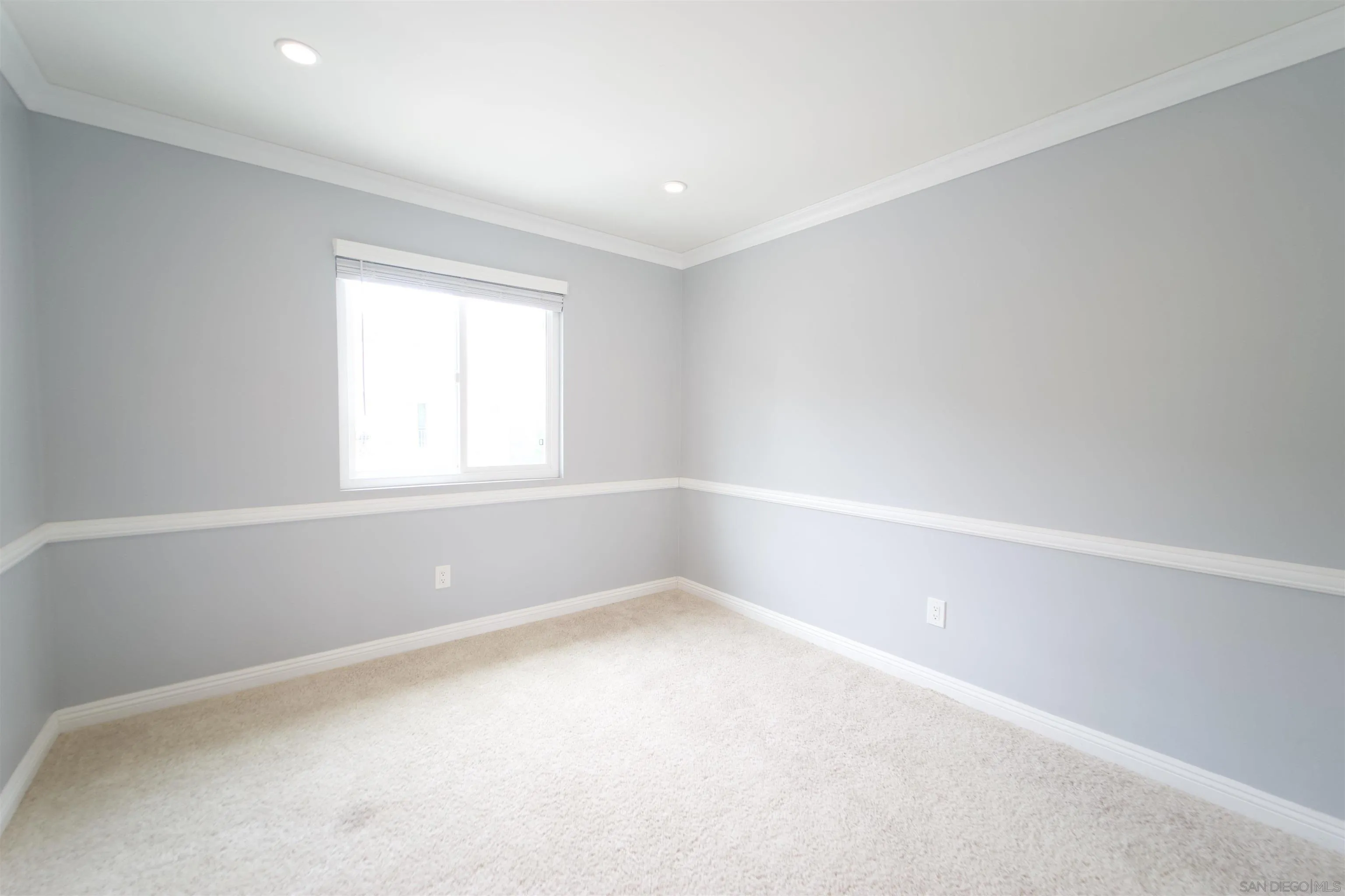 Photo #17: 250022931 Listing: Photo #17
