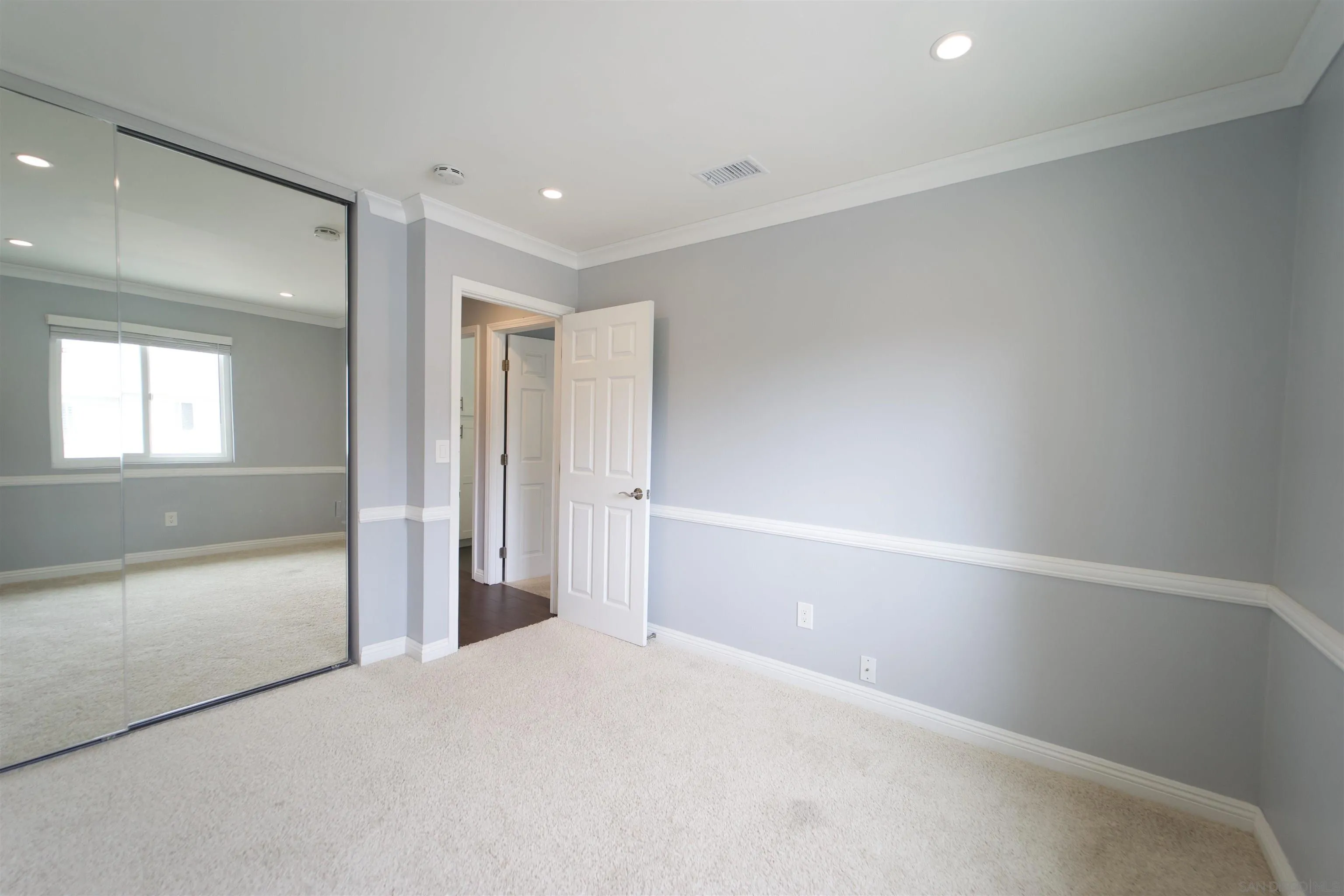 Photo #15: 250022931 Listing: Photo #15