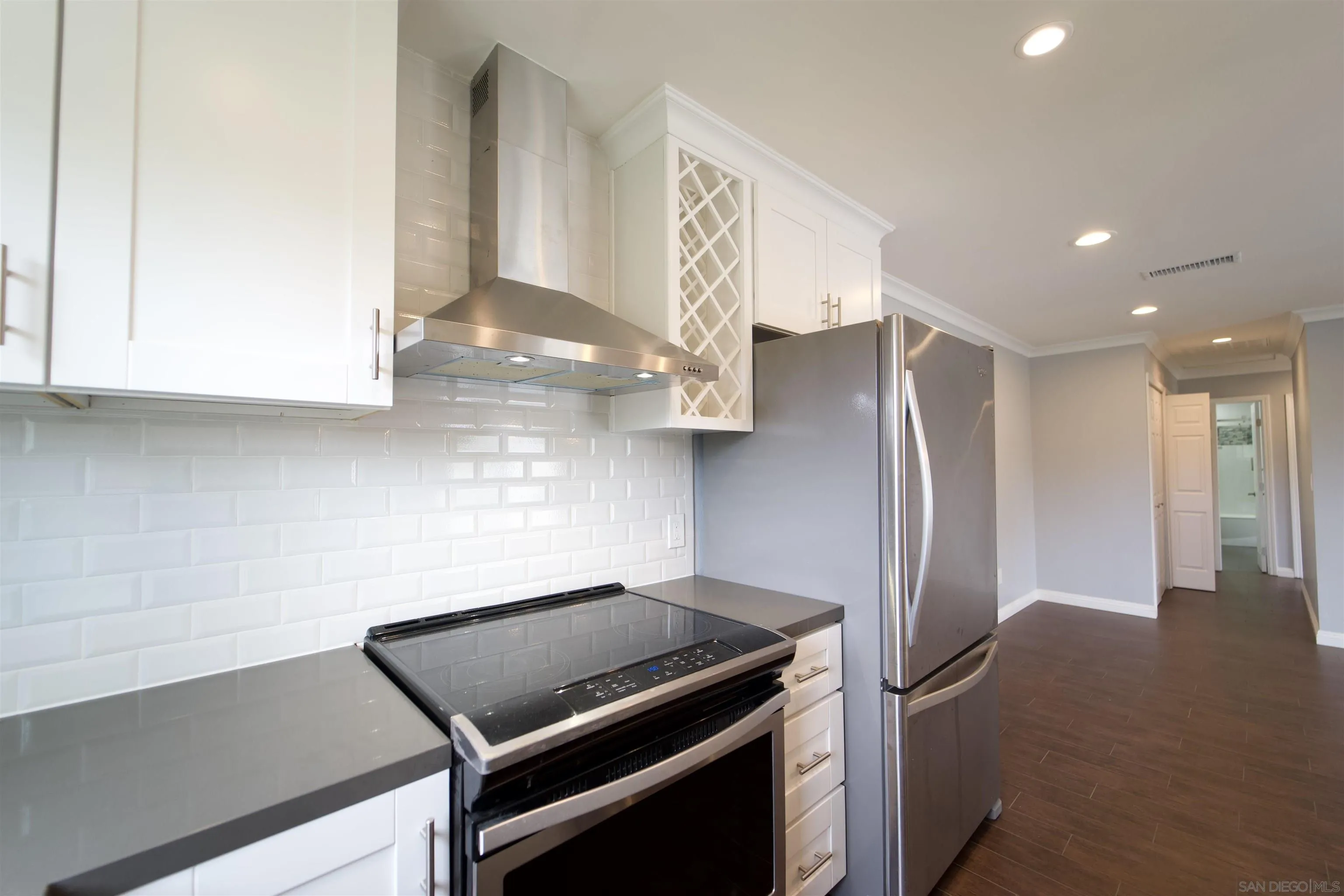 Photo #4: 250022931 Listing 