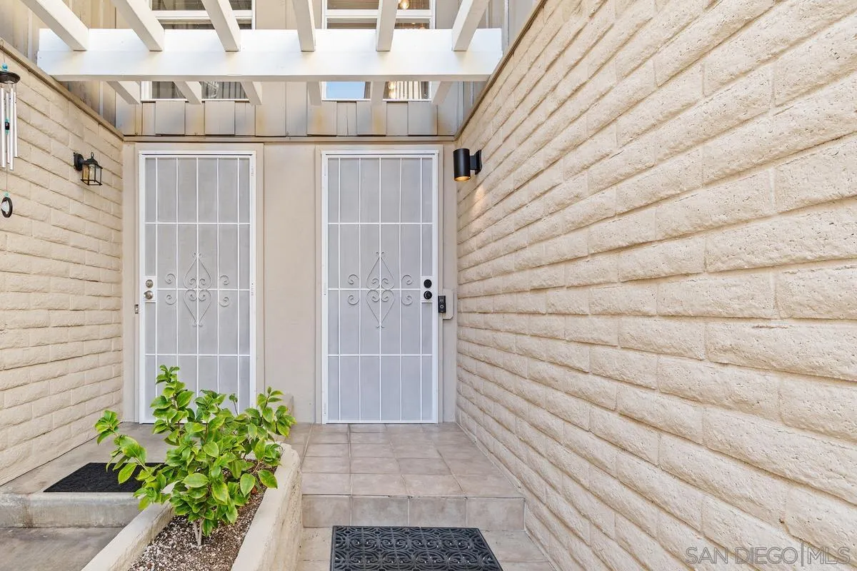 Photo #3: 250022970 Listing 