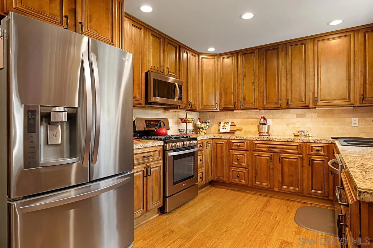 https://cdn.realtyfeed.com/cdn/127/250022980/894cad67833af513a5024ba05de798a9.webp