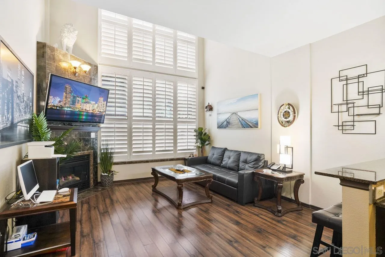 https://cdn.realtyfeed.com/cdn/127/250022993/196bc0b5776aee6b9541f4ba401b5ba8.webp
