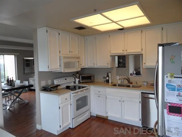 Photo #11: 250023019 Listing: Photo #11