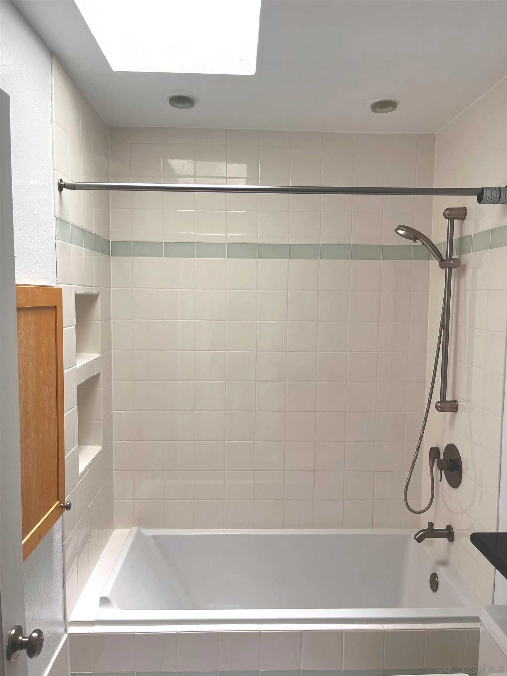 https://cdn.realtyfeed.com/cdn/127/250023048/e19ddc84249444cd68d6813ee4b87e6a.webp