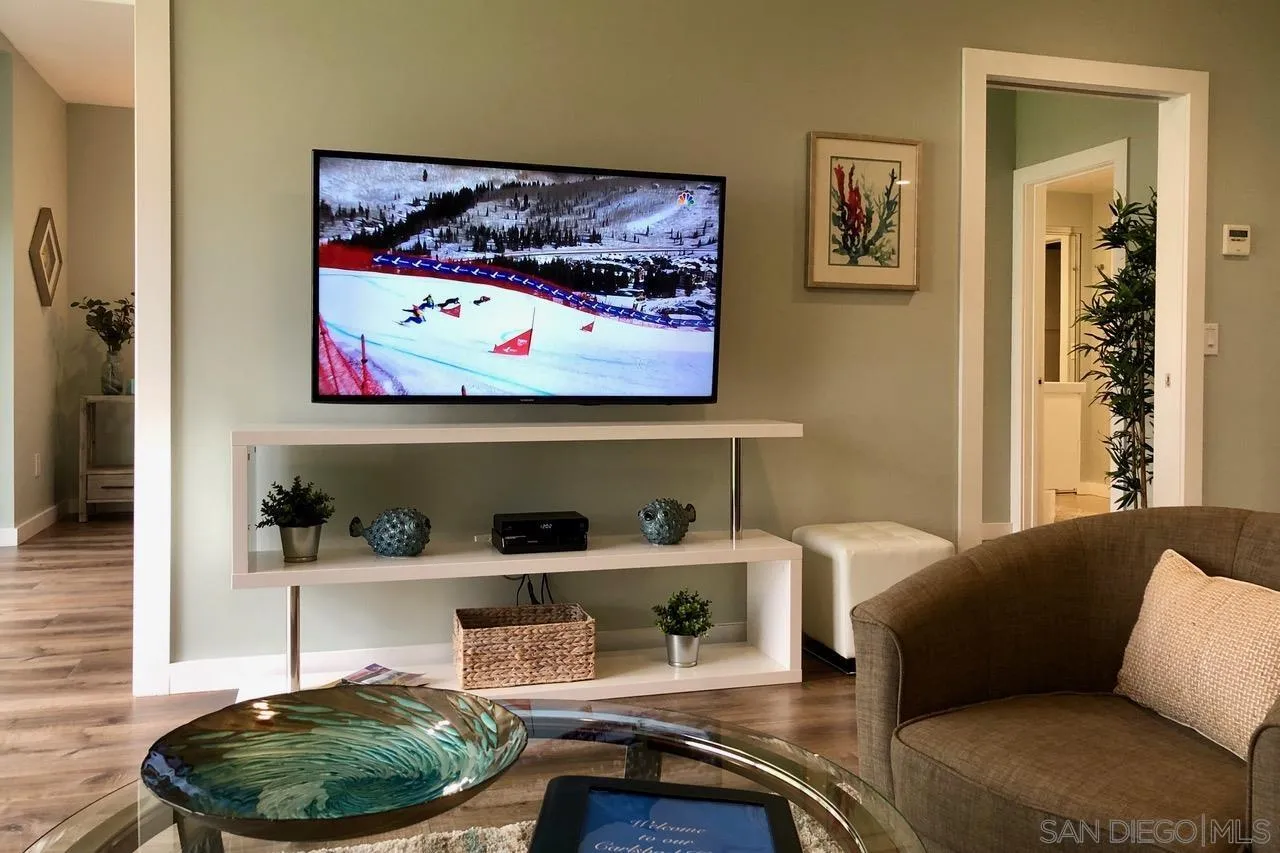 Photo #6: 250023058 Listing 
