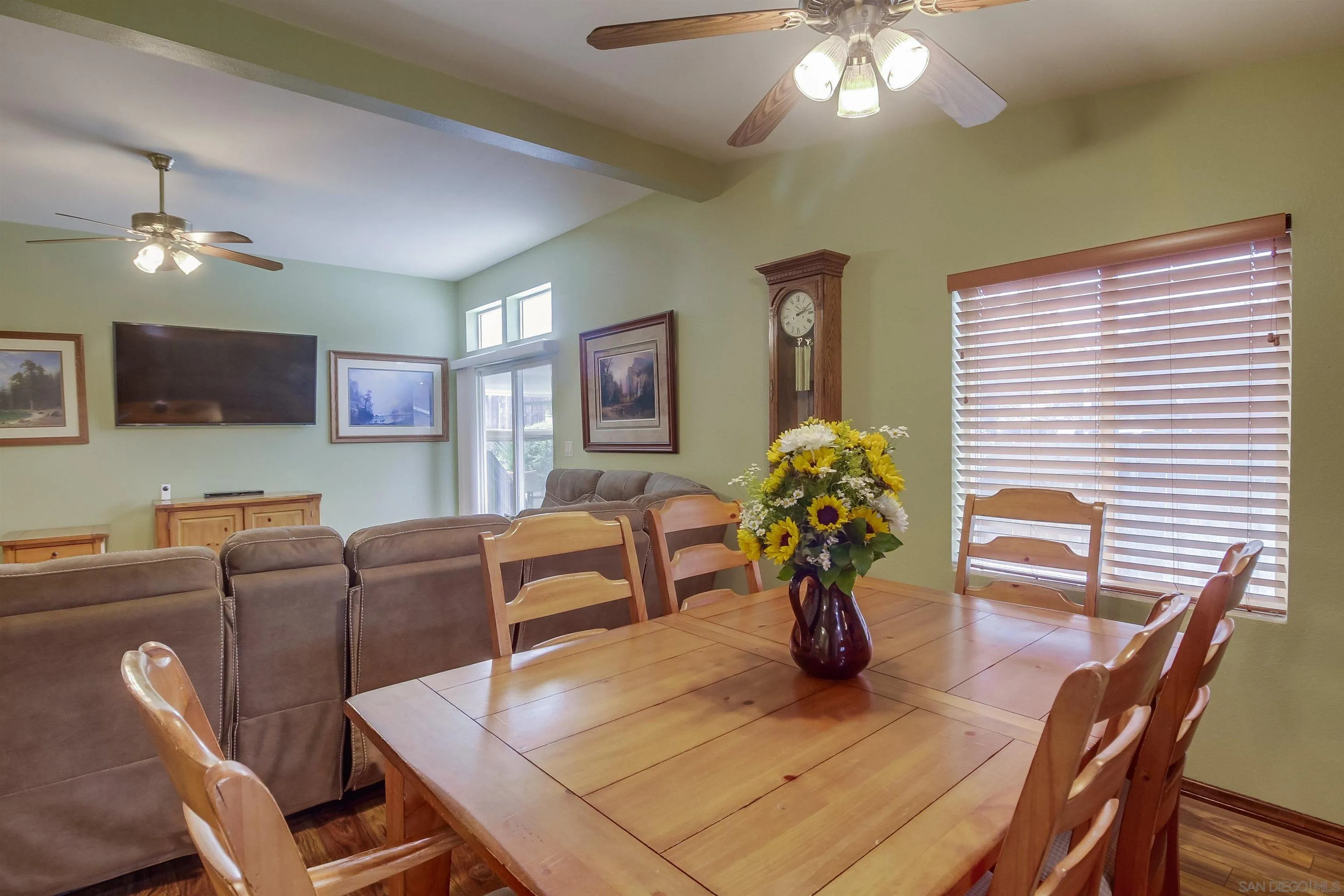 https://cdn.realtyfeed.com/cdn/127/250023083/40109f6b35d9e5d1f95f31371403b6da.webp