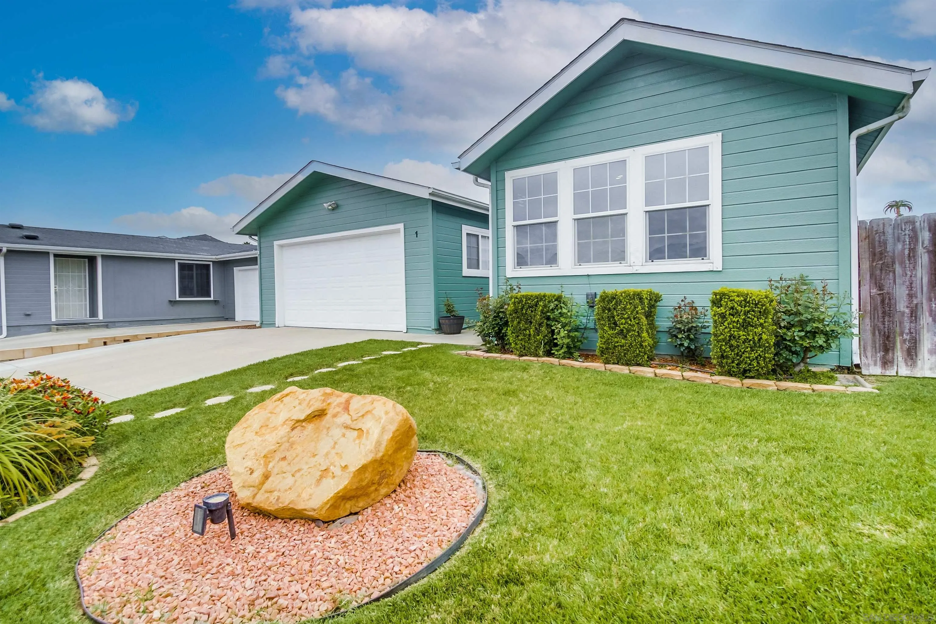 https://cdn.realtyfeed.com/cdn/127/250023083/c7c870294d69d7abf6e15c0e3db7116c.webp