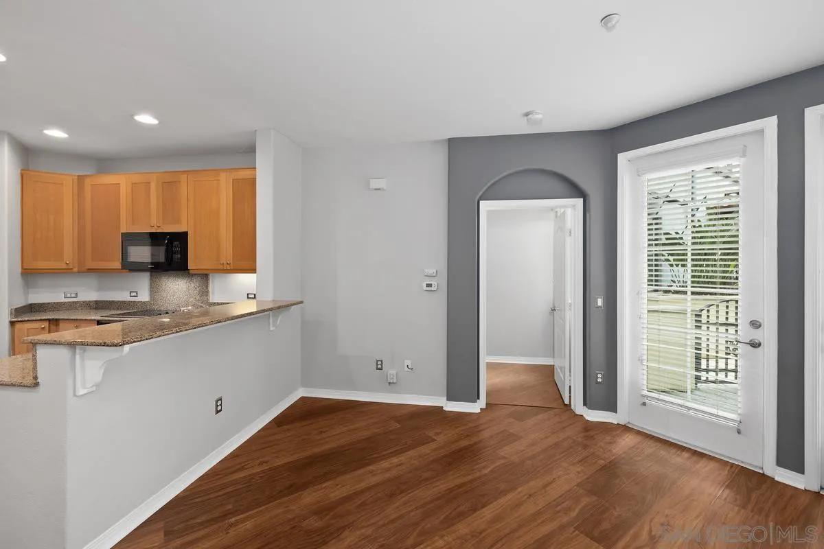 Photo #6: 250023094 Listing 