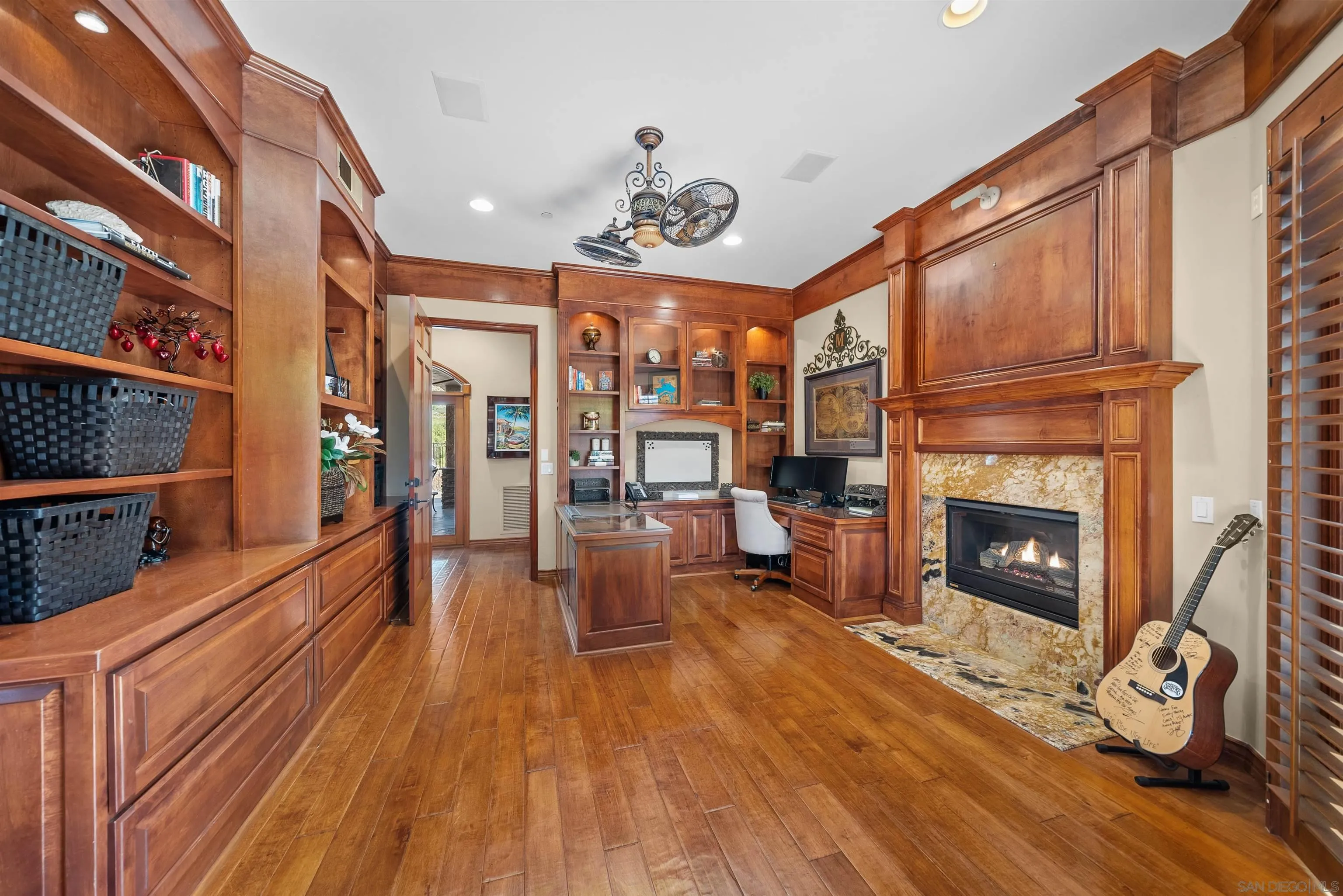 https://cdn.realtyfeed.com/cdn/127/250023121/07ca84cd9824cbb431ced2cd535b3c45.webp