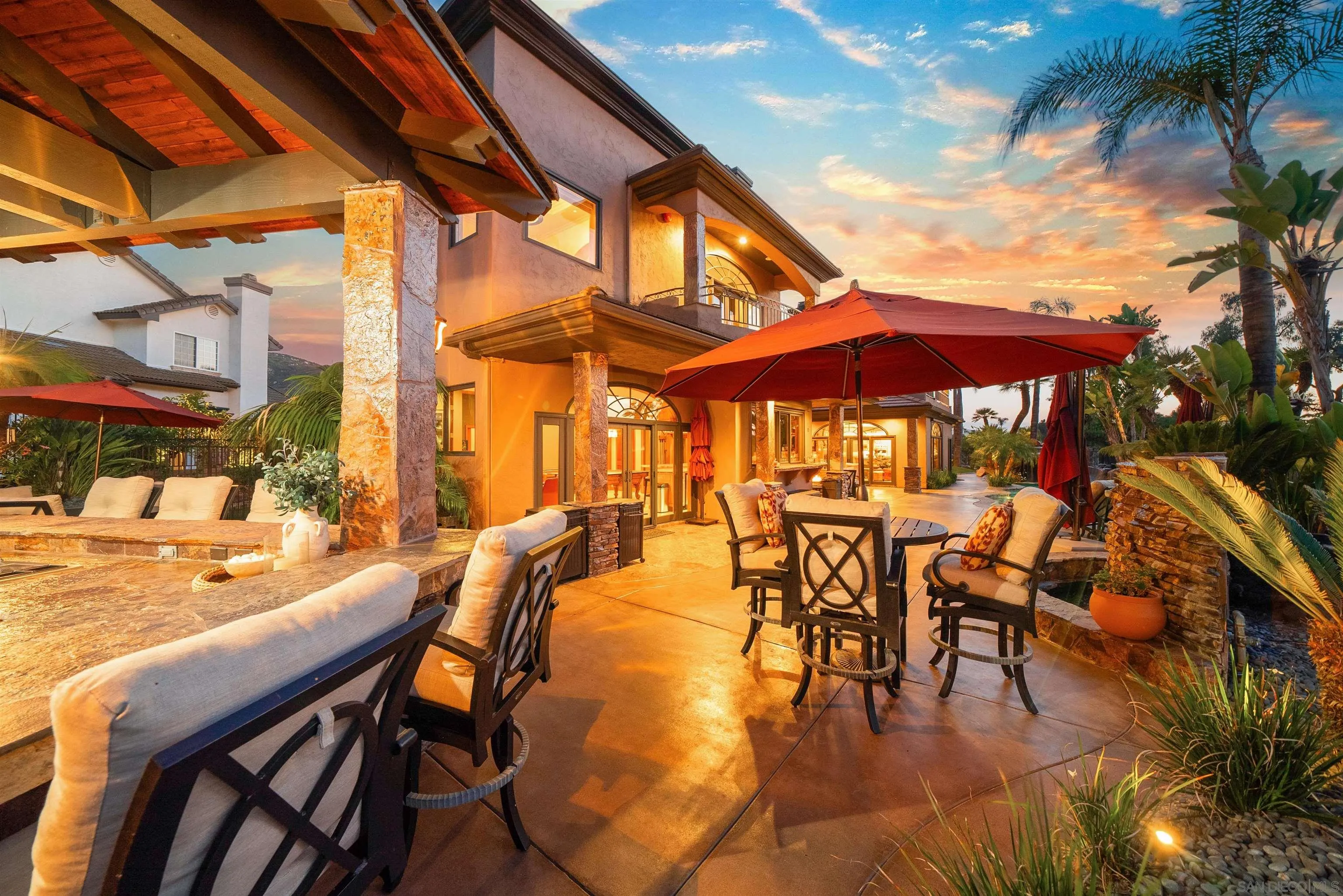 https://cdn.realtyfeed.com/cdn/127/250023121/32bba5e701ccdc4bb64ca794c31f04f5.webp