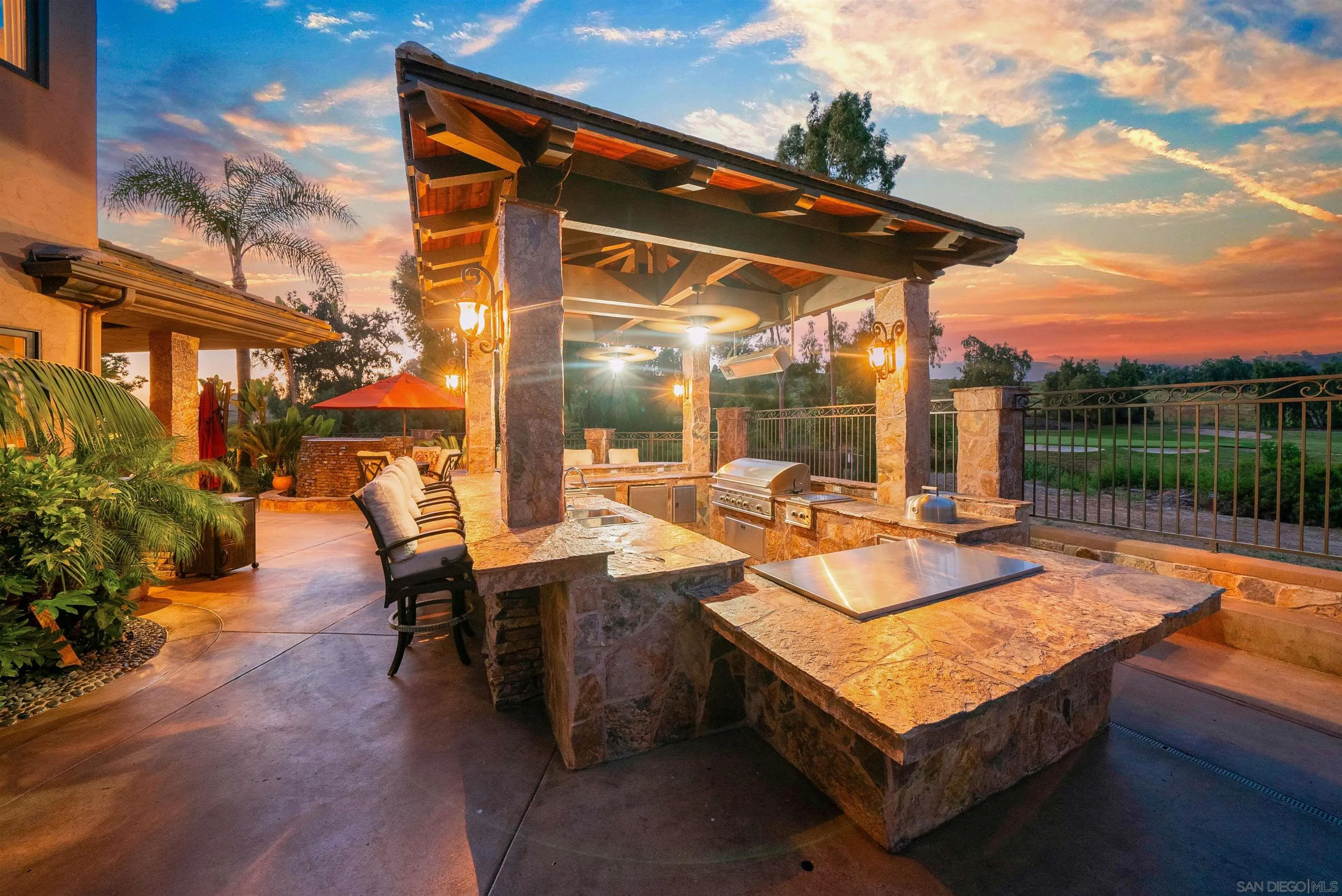 https://cdn.realtyfeed.com/cdn/127/250023121/70b1dfc0156074d99c3a9ea92ac9f718.webp