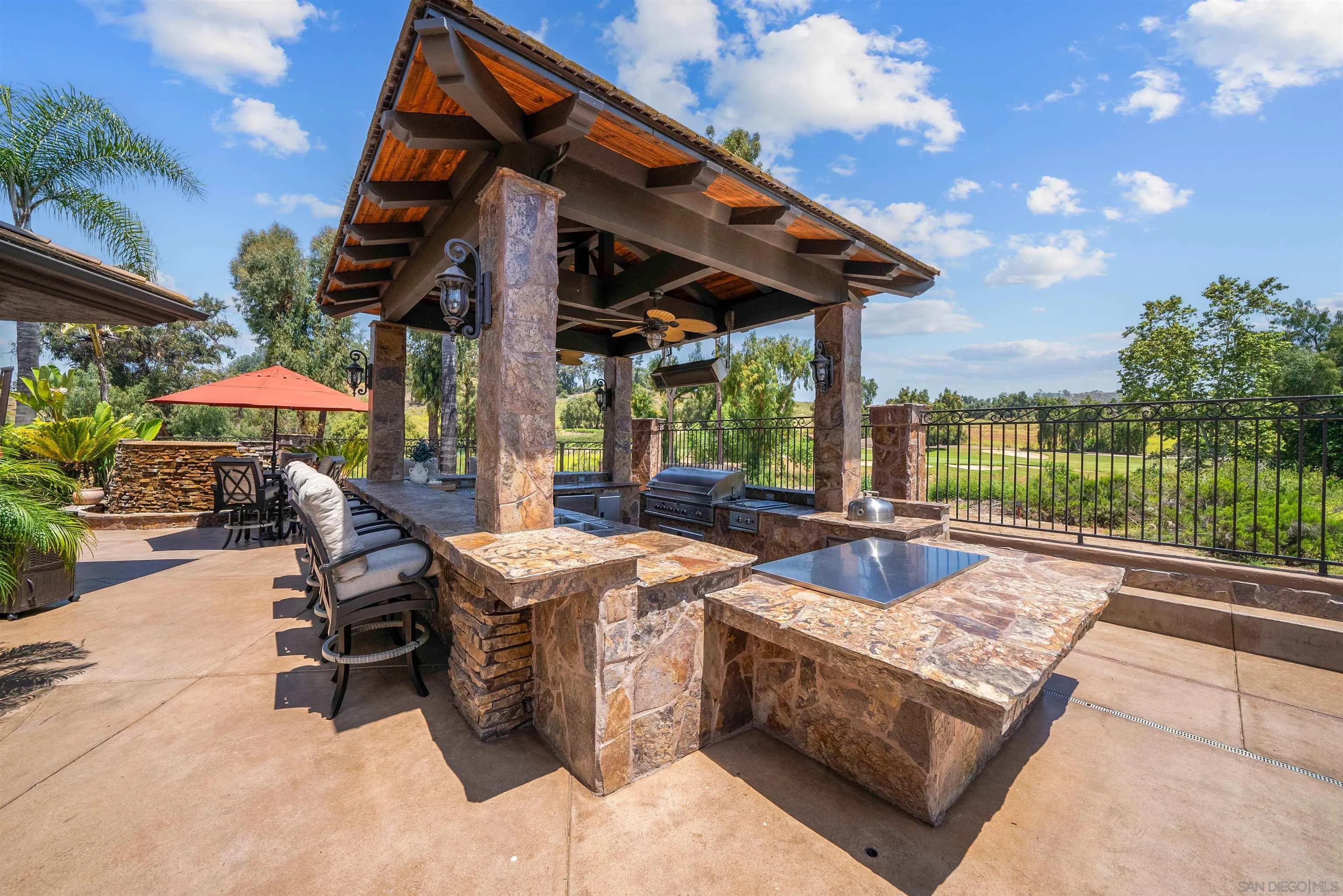 https://cdn.realtyfeed.com/cdn/127/250023121/7df8dd48b0375a5ded5b135745c6699b.webp