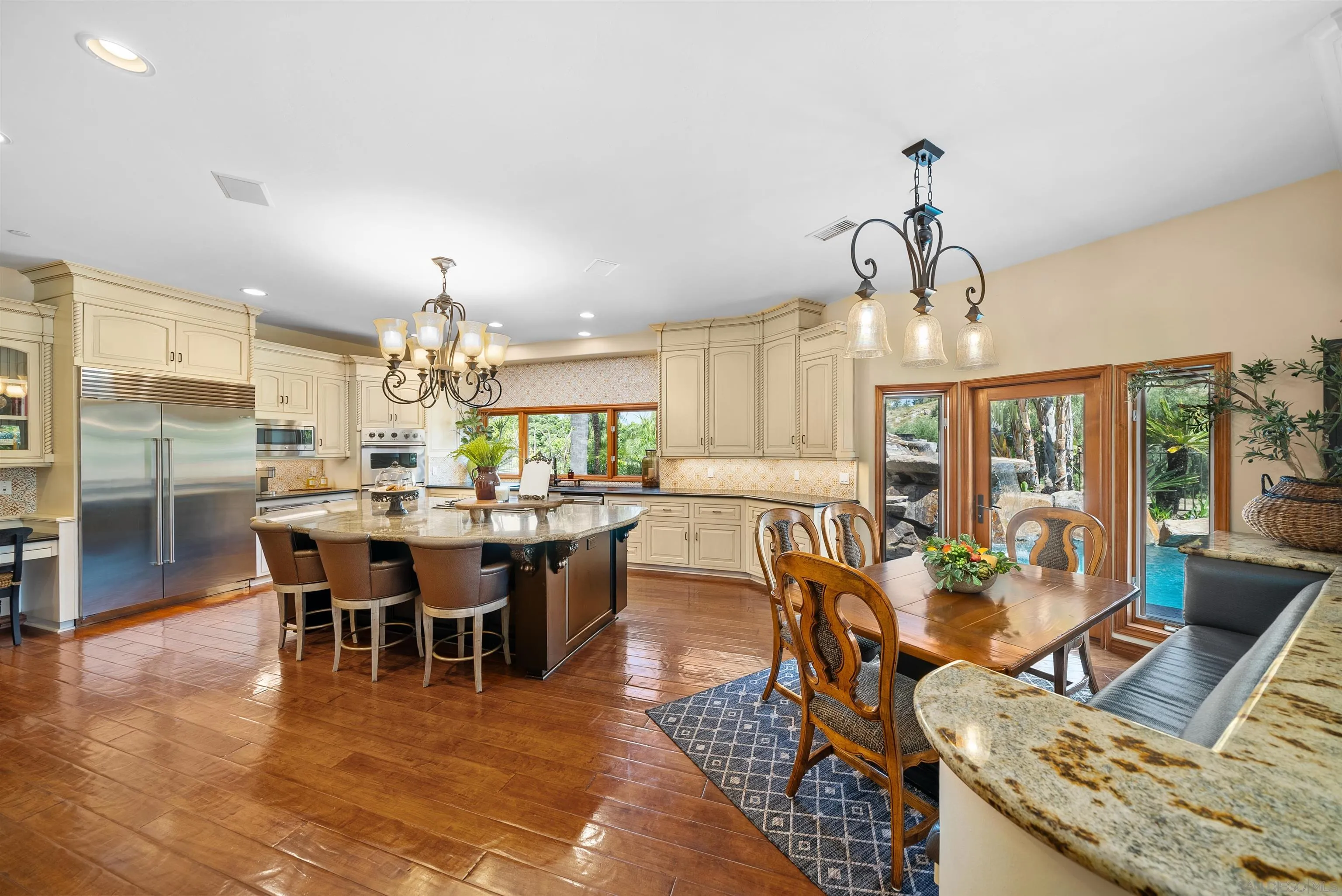 https://cdn.realtyfeed.com/cdn/127/250023121/8cc87a7e3ad826193c31d2fb91924685.webp