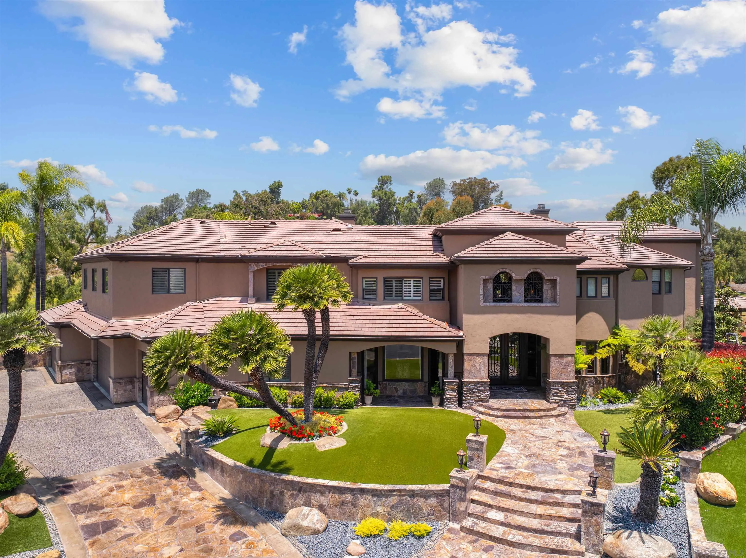 https://cdn.realtyfeed.com/cdn/127/250023121/a8ba040cd1a9d564e3d4885d9a634b58.webp
