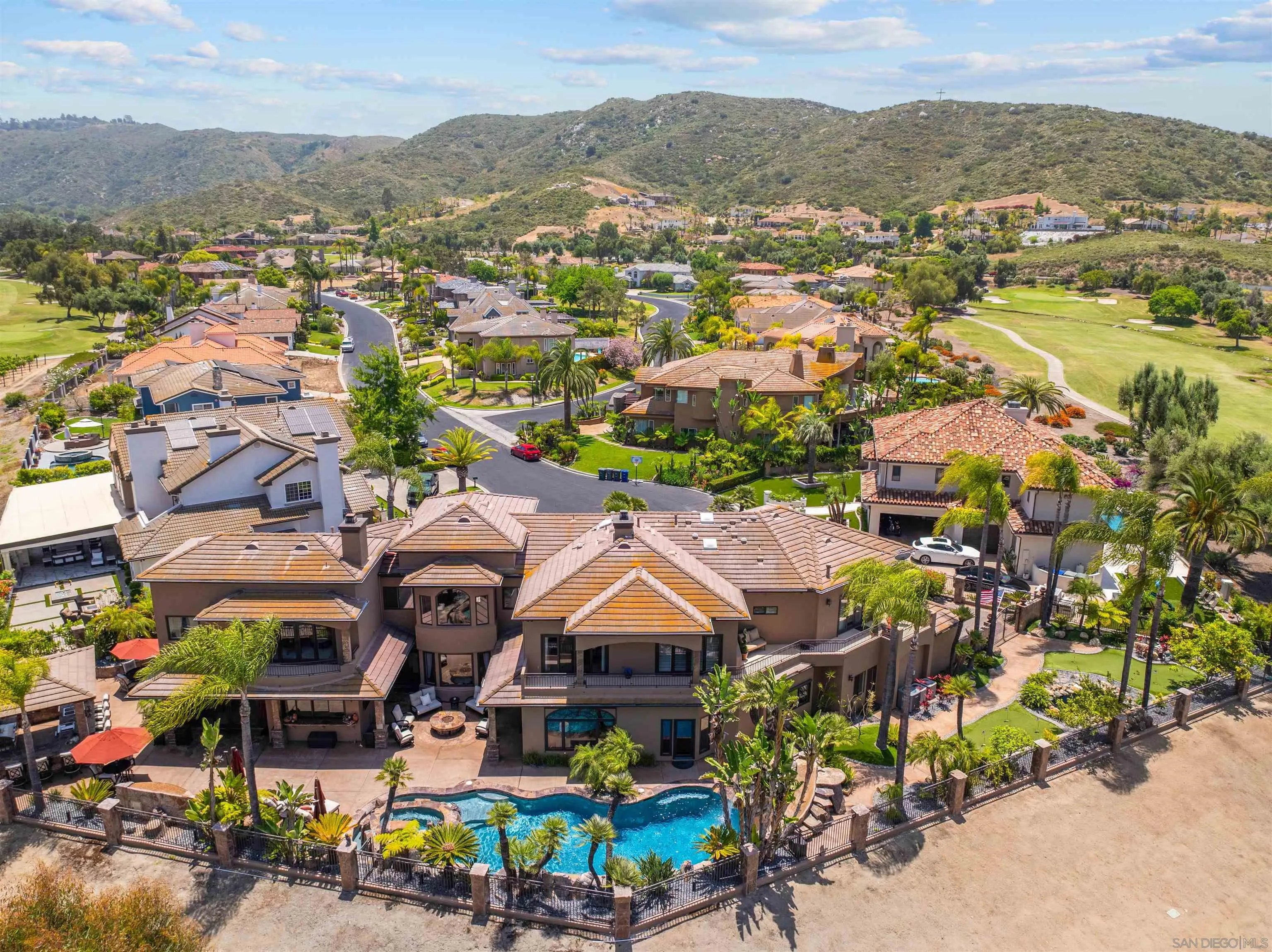 https://cdn.realtyfeed.com/cdn/127/250023121/ad59ff44e180773d18c9ecd71cfb2a69.webp