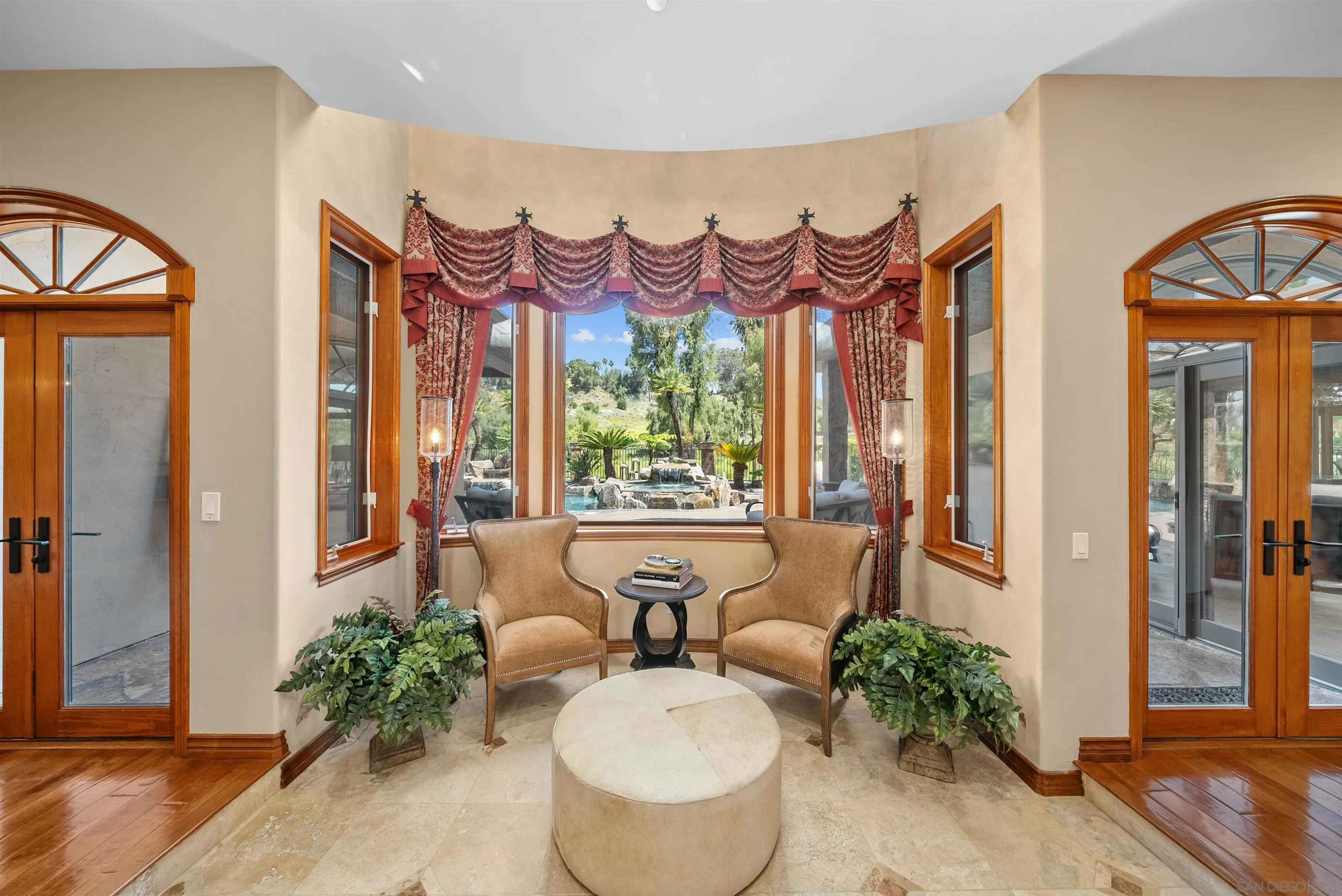 https://cdn.realtyfeed.com/cdn/127/250023121/bb38aaefc209520e27799d9388d79ded.webp