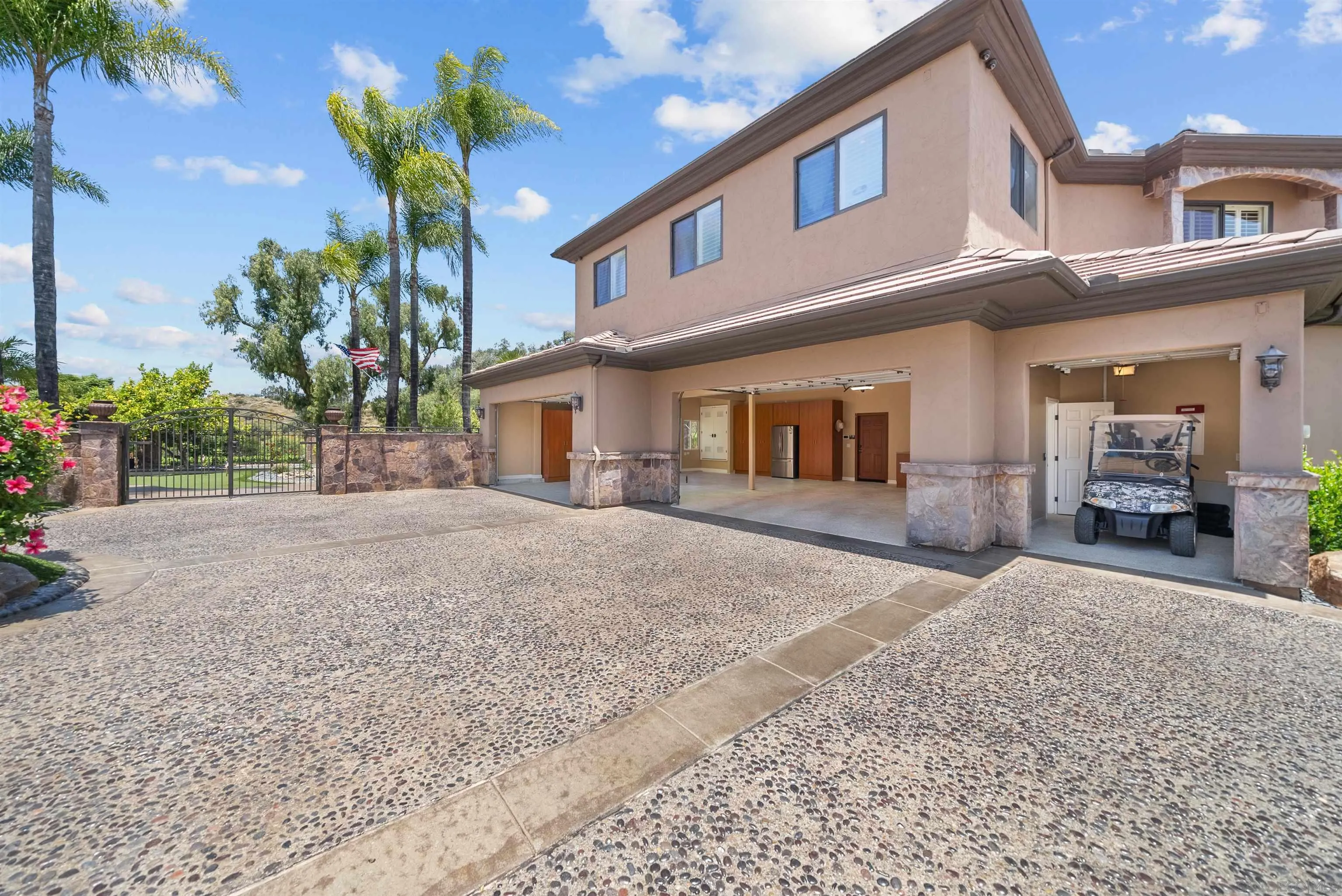 https://cdn.realtyfeed.com/cdn/127/250023121/bb5640ac41608664642d30eba7006b41.webp