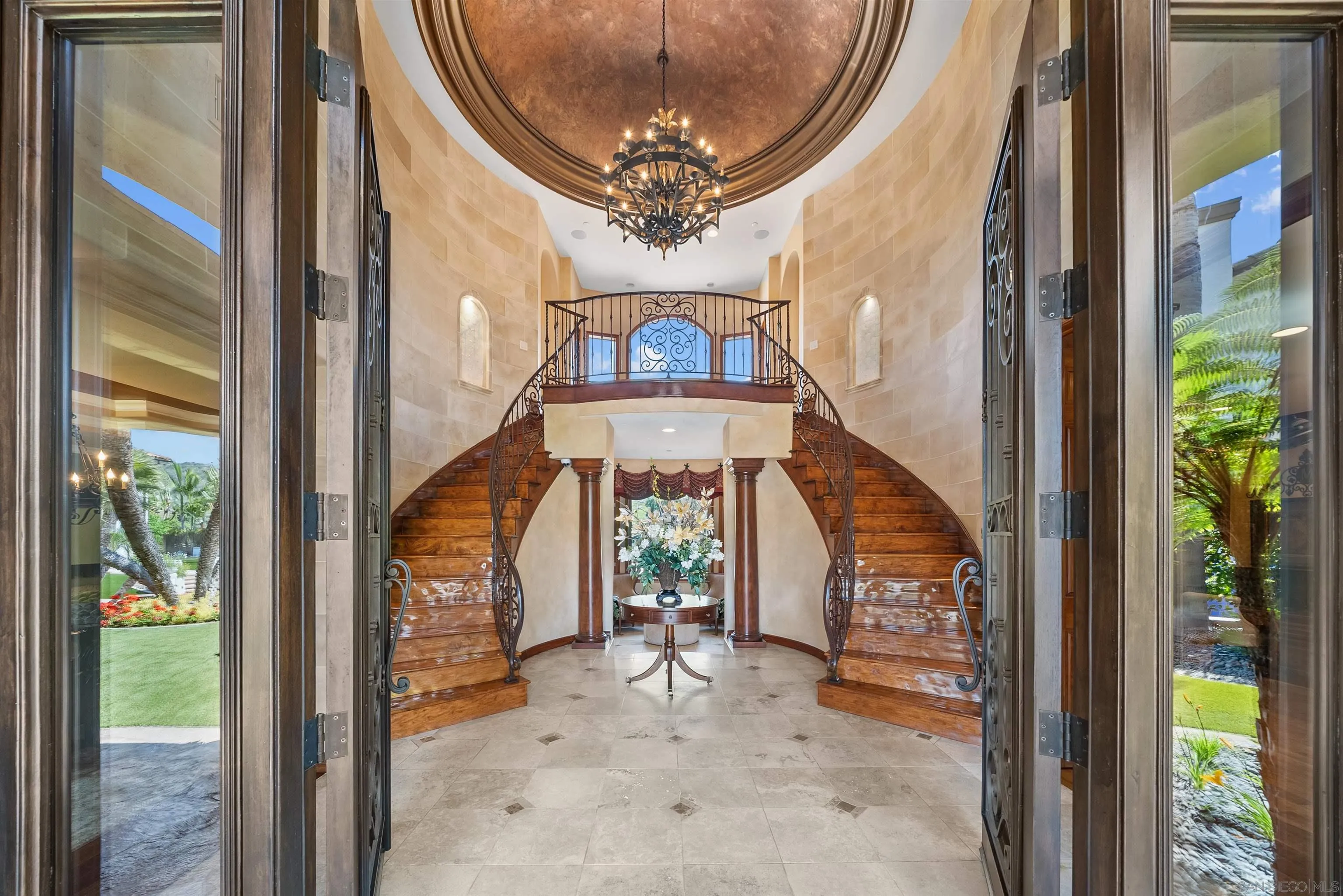 https://cdn.realtyfeed.com/cdn/127/250023121/bcb59517a36c14873475a31aa648e654.webp