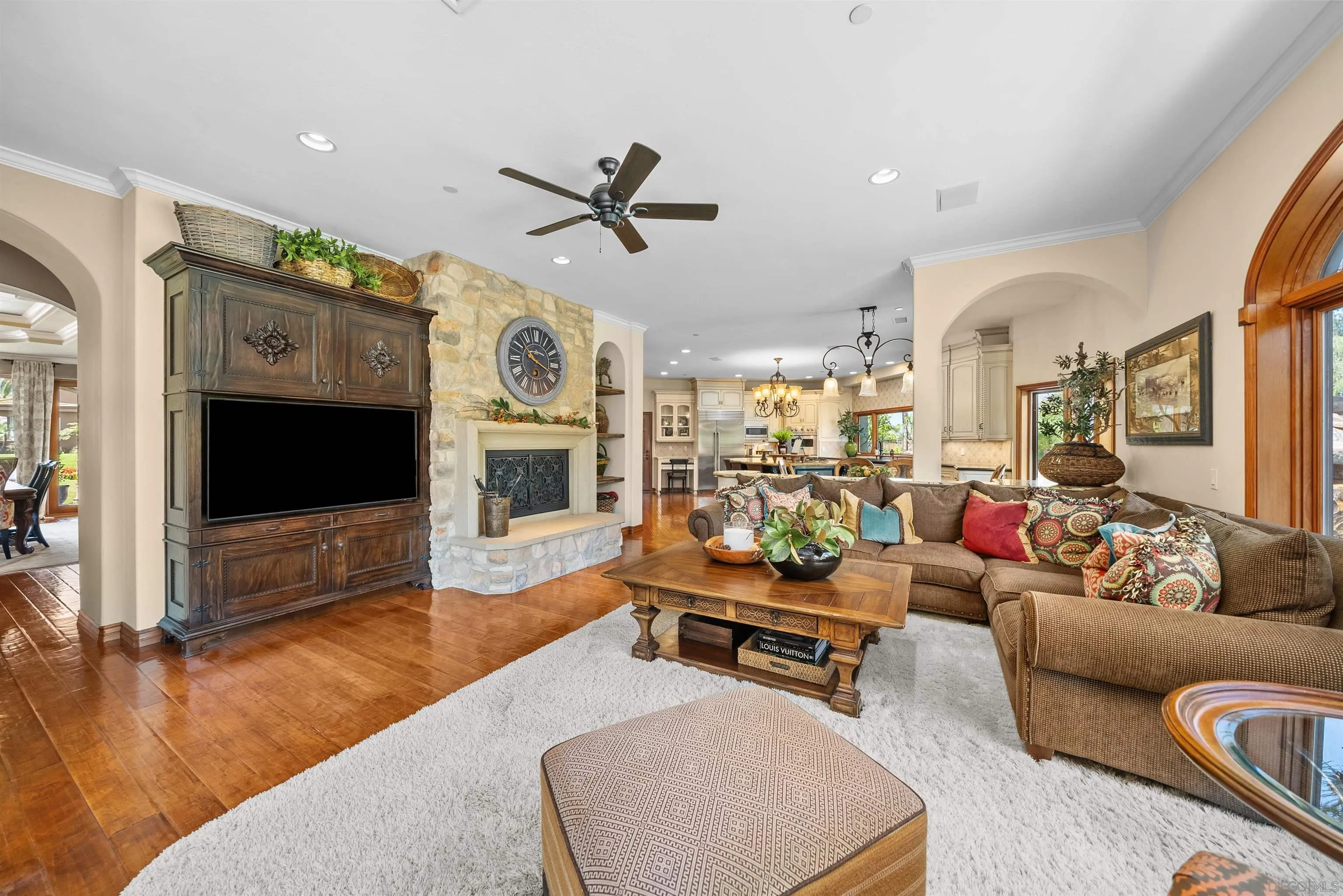 https://cdn.realtyfeed.com/cdn/127/250023121/d64ca6a58b5e56e362904da772d0d191.webp