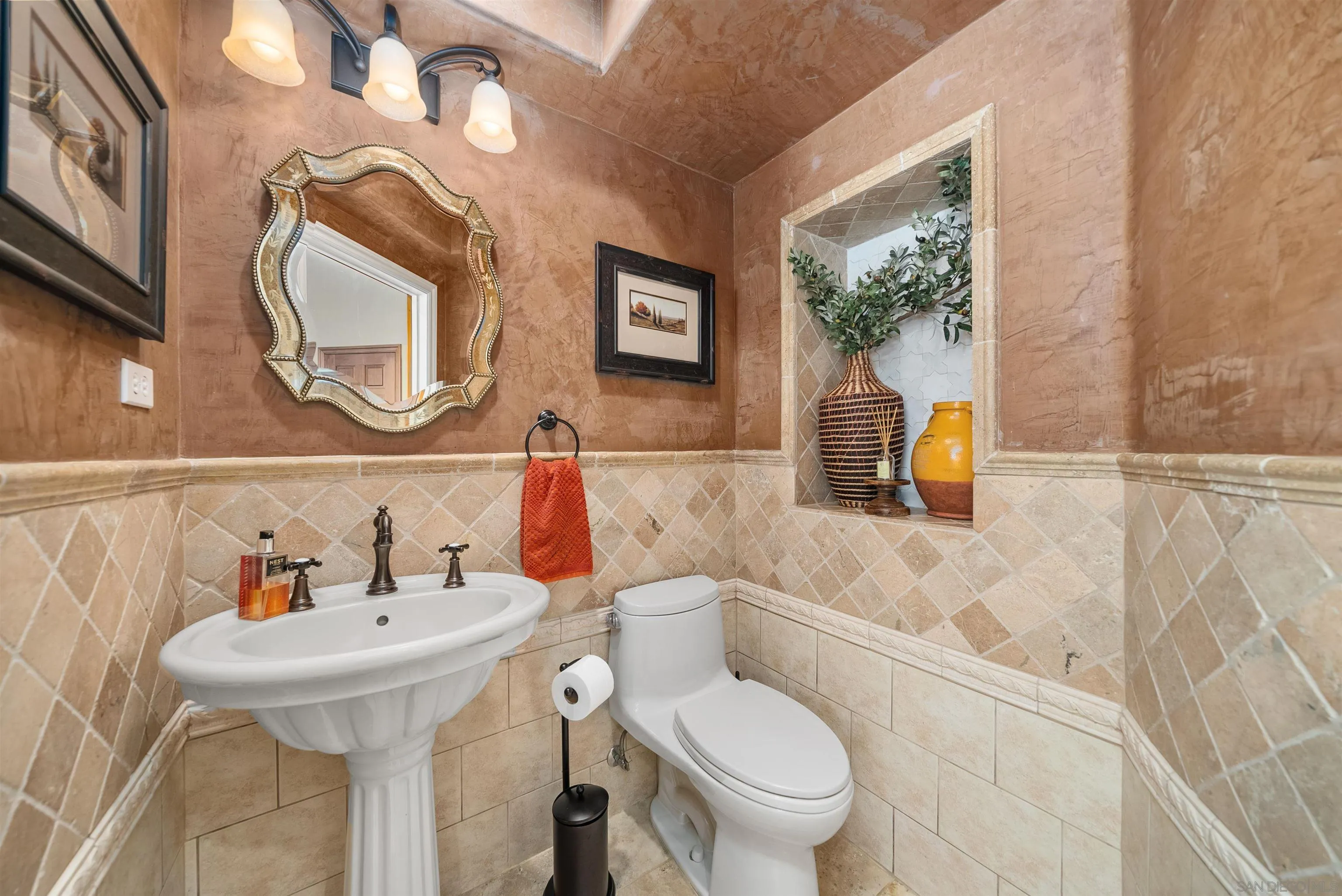 https://cdn.realtyfeed.com/cdn/127/250023121/e8e9404f356cbd61d6c5b97b1921e97b.webp