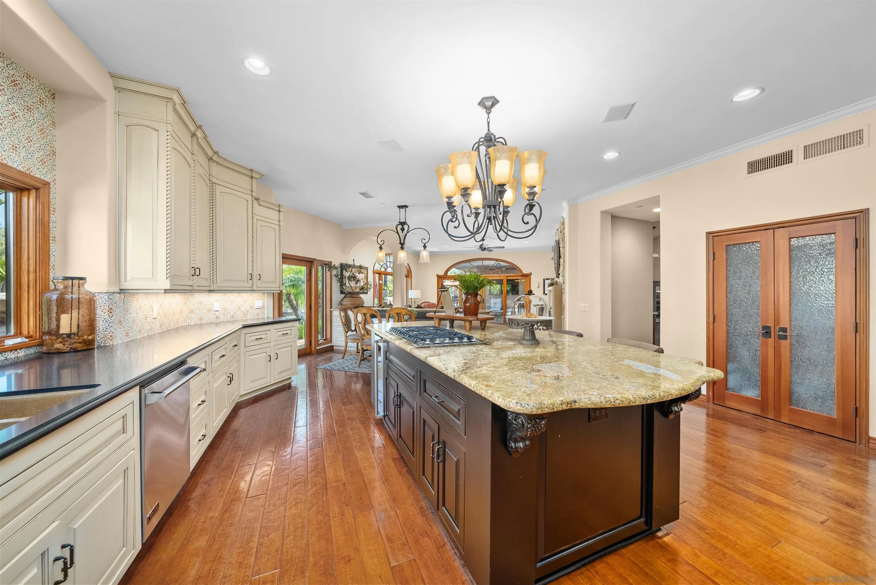 https://cdn.realtyfeed.com/cdn/127/250023121/f95fabaf39c72339111eac5072a525f5.webp
