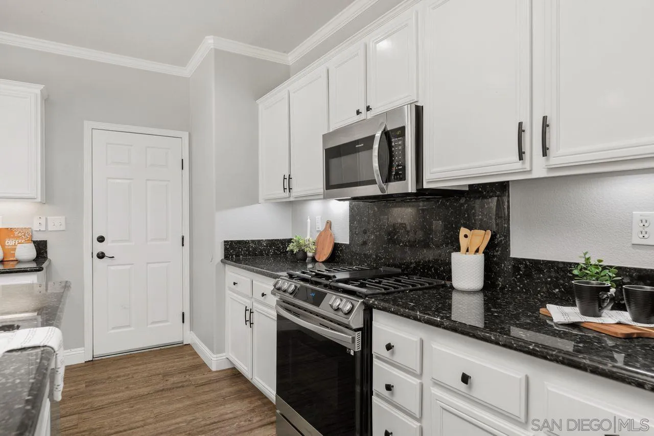 https://cdn.realtyfeed.com/cdn/127/250023123/1f89196a822b48f315d8e9388e2a8c00.webp