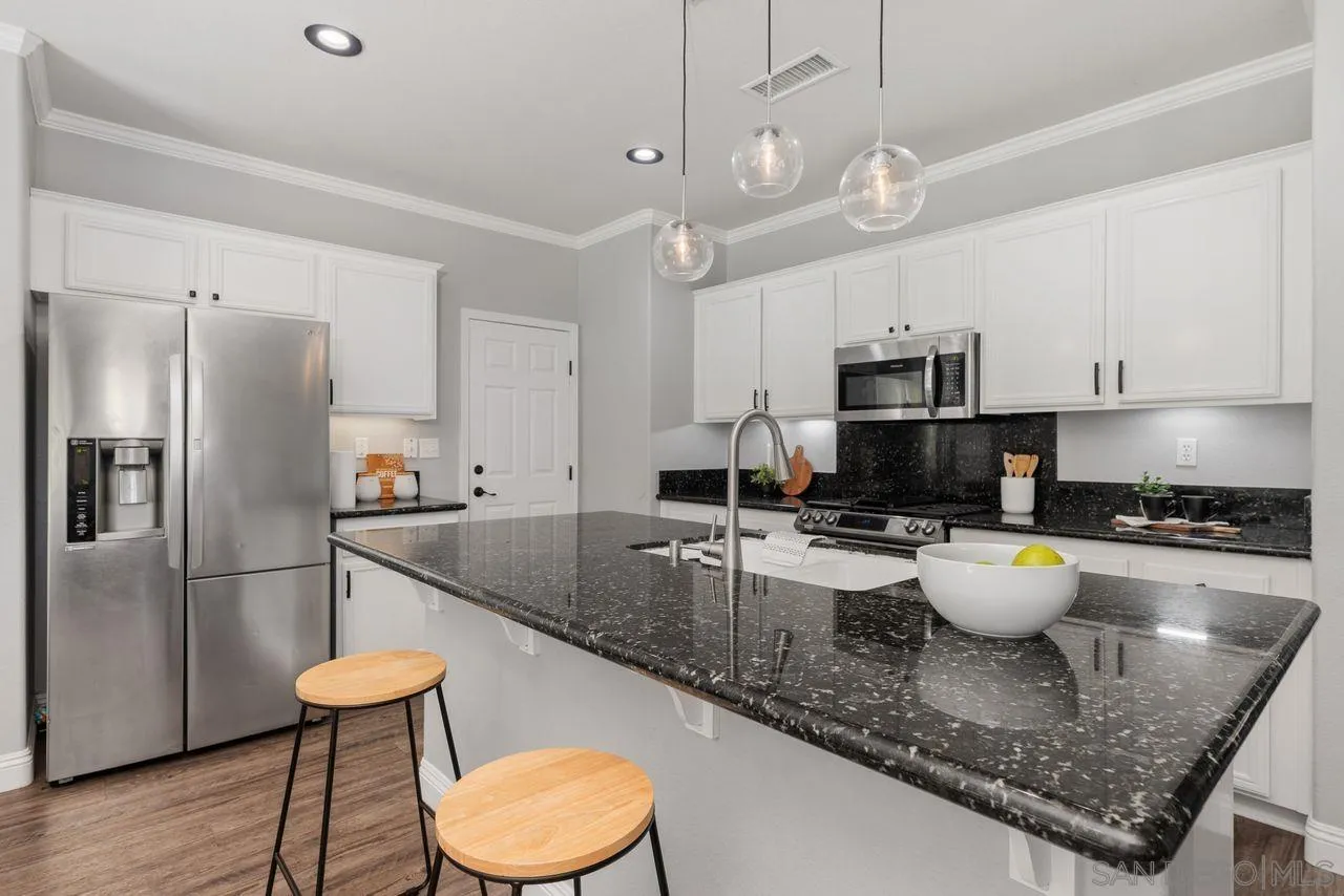 https://cdn.realtyfeed.com/cdn/127/250023123/737cf015019b63e3d8d2631abd9d2803.webp
