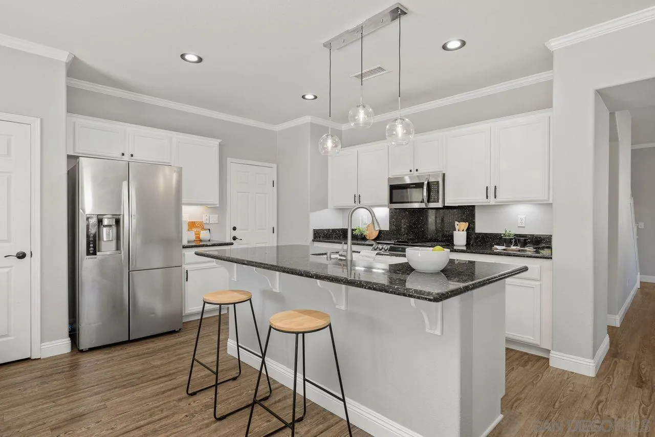 https://cdn.realtyfeed.com/cdn/127/250023123/86701bb56b0b0d4fbbb7b36ea77e7a11.webp