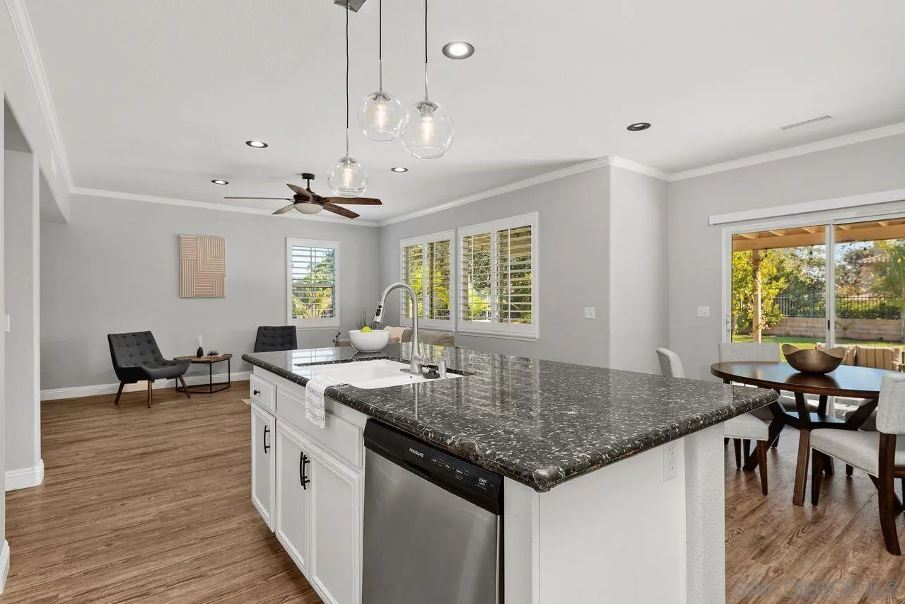 https://cdn.realtyfeed.com/cdn/127/250023123/b6fcc27f60f63b00559a9e6851e3cd14.webp