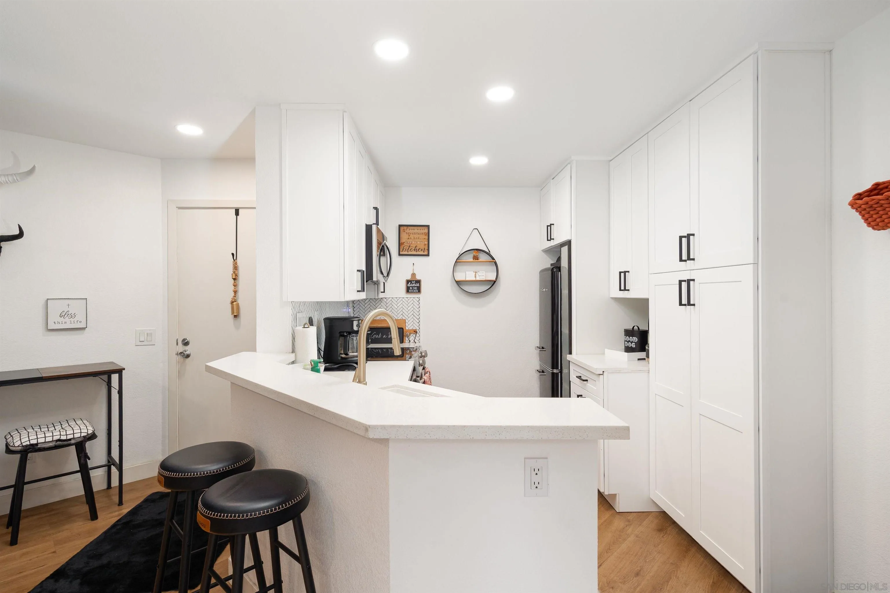 Photo #5: 250023131 Listing 