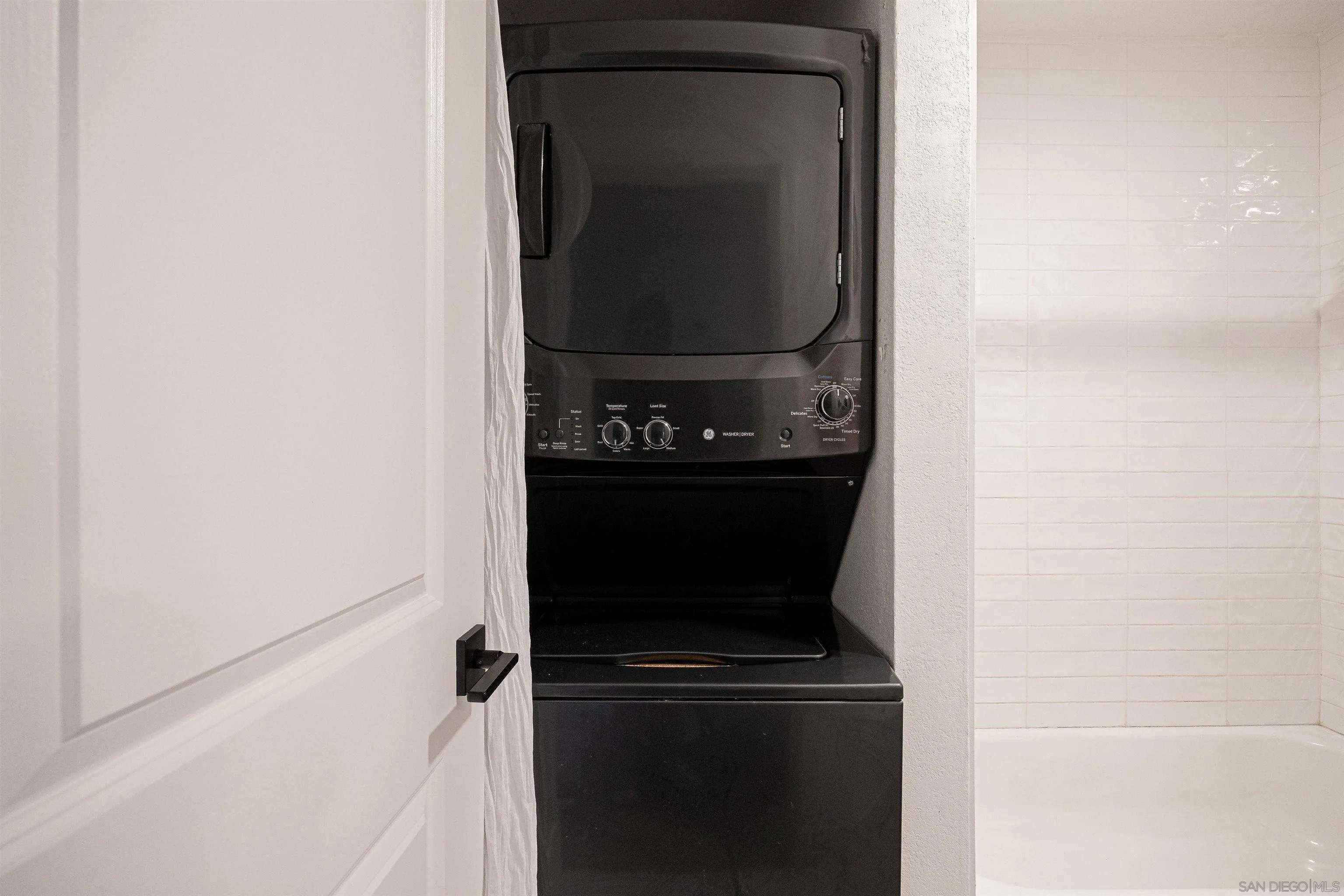 Photo #12: 250023131 Listing: Photo #12