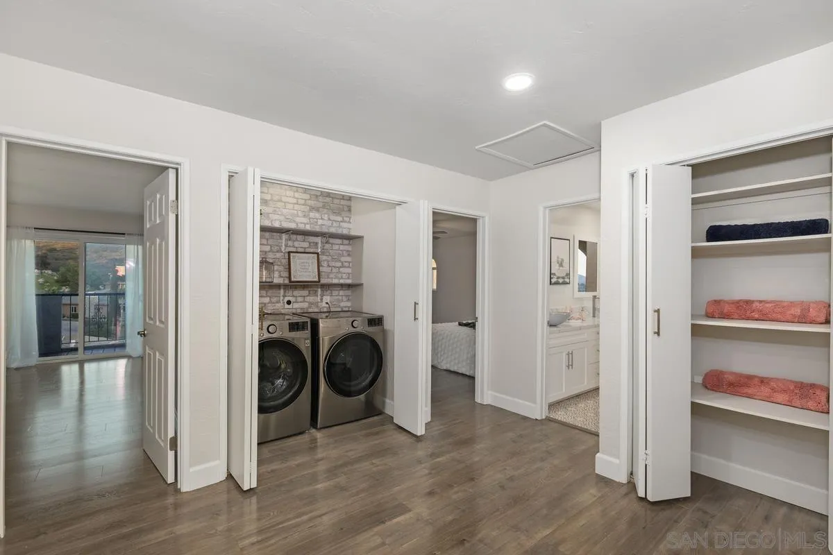 https://cdn.realtyfeed.com/cdn/127/250023142/1d0b5c14cc1a70245c32ca81db644b23.webp