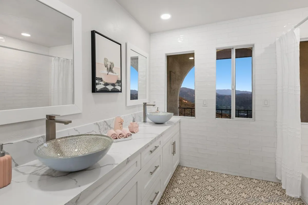 https://cdn.realtyfeed.com/cdn/127/250023142/5c66061ba504d61d19eb1419c6510a84.webp