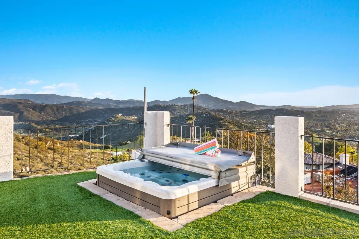 https://cdn.realtyfeed.com/cdn/127/250023142/601022005bca08f20934f93dbdb7cec7.webp