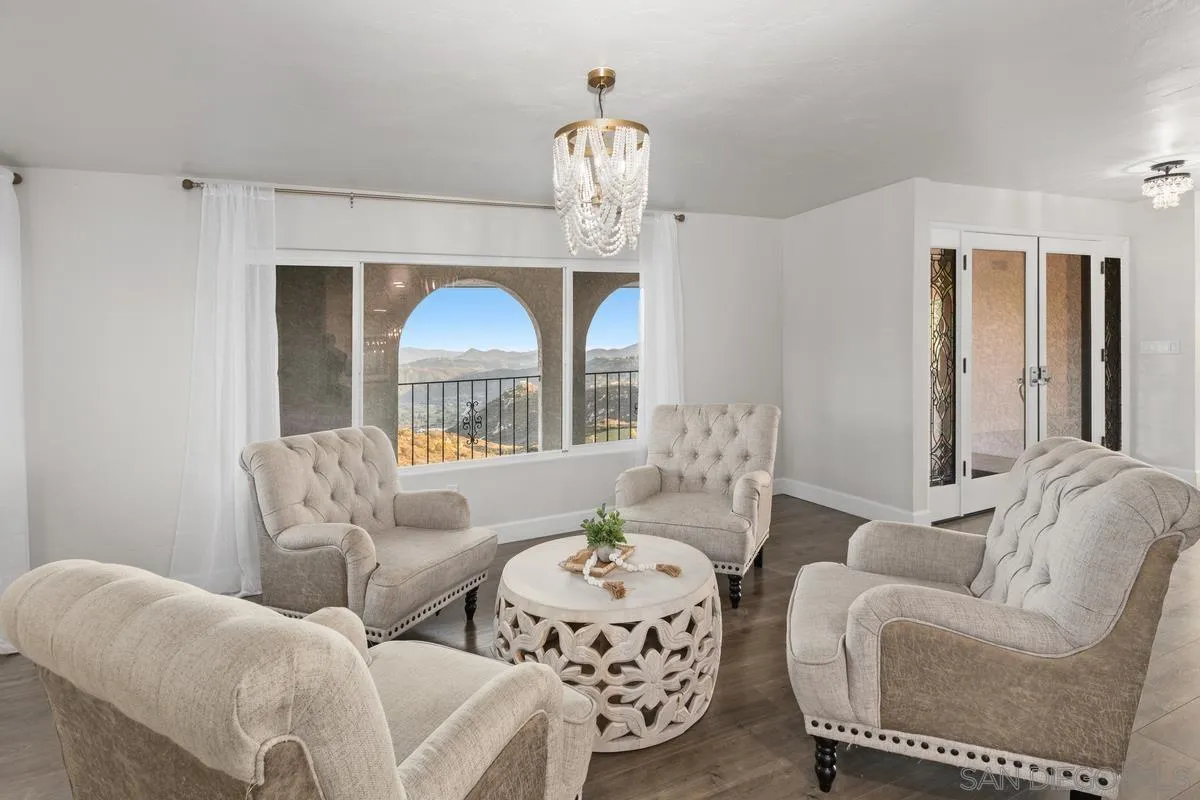 https://cdn.realtyfeed.com/cdn/127/250023142/6a08b4c01f64bb897663f5ba80df3363.webp