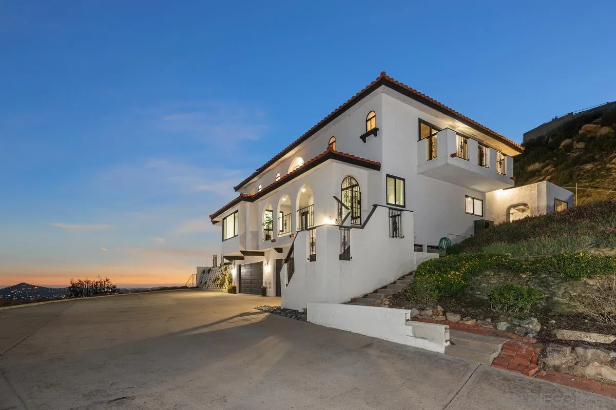 https://cdn.realtyfeed.com/cdn/127/250023142/72608579f8bd78243461a12bad7e6966.webp