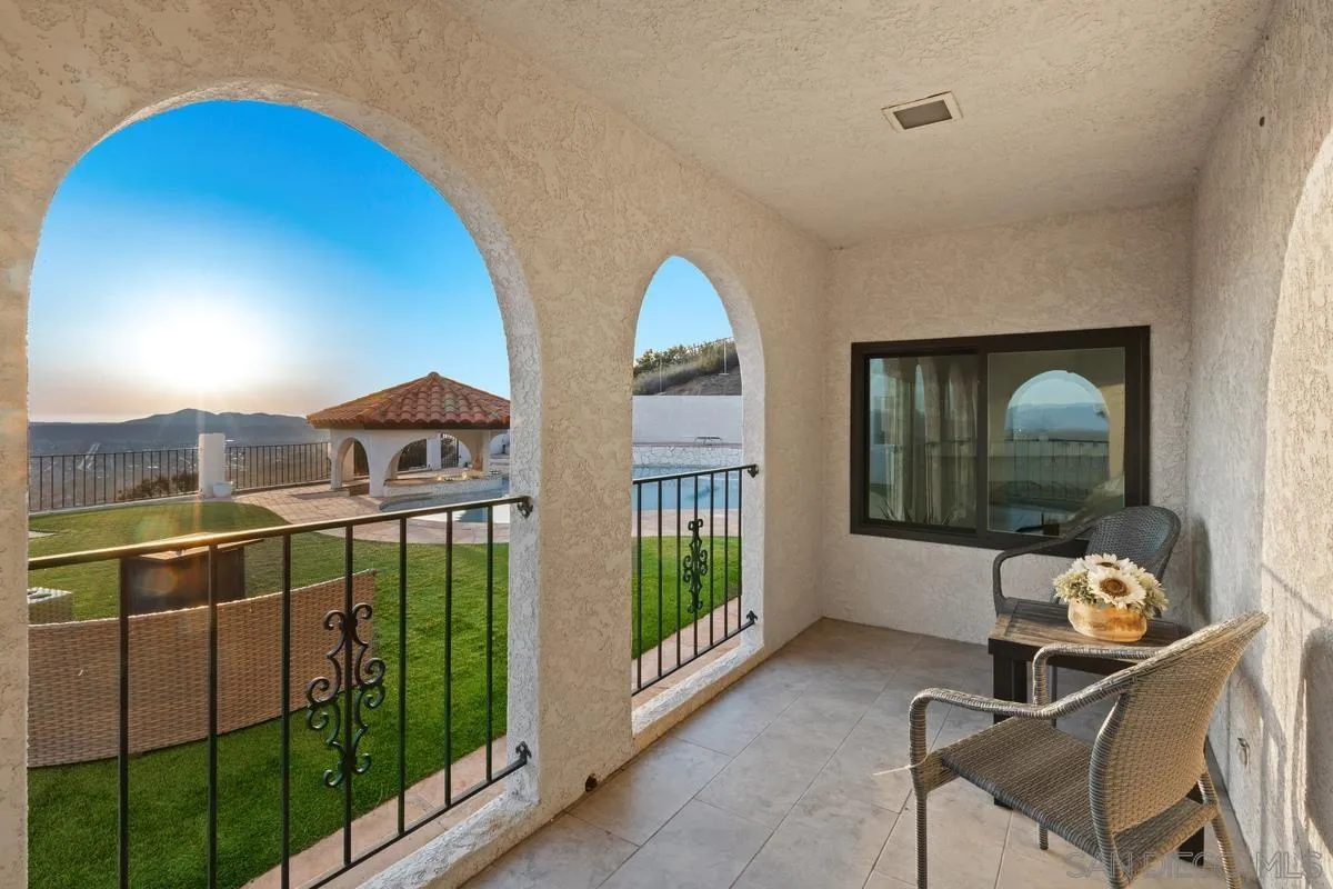 https://cdn.realtyfeed.com/cdn/127/250023142/9ff68f288f45c1246ba987dd436a9644.webp