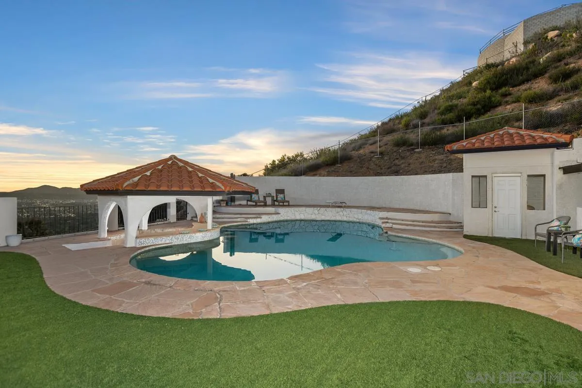 https://cdn.realtyfeed.com/cdn/127/250023142/ea4fe35de605d51ada63a210b7510774.webp