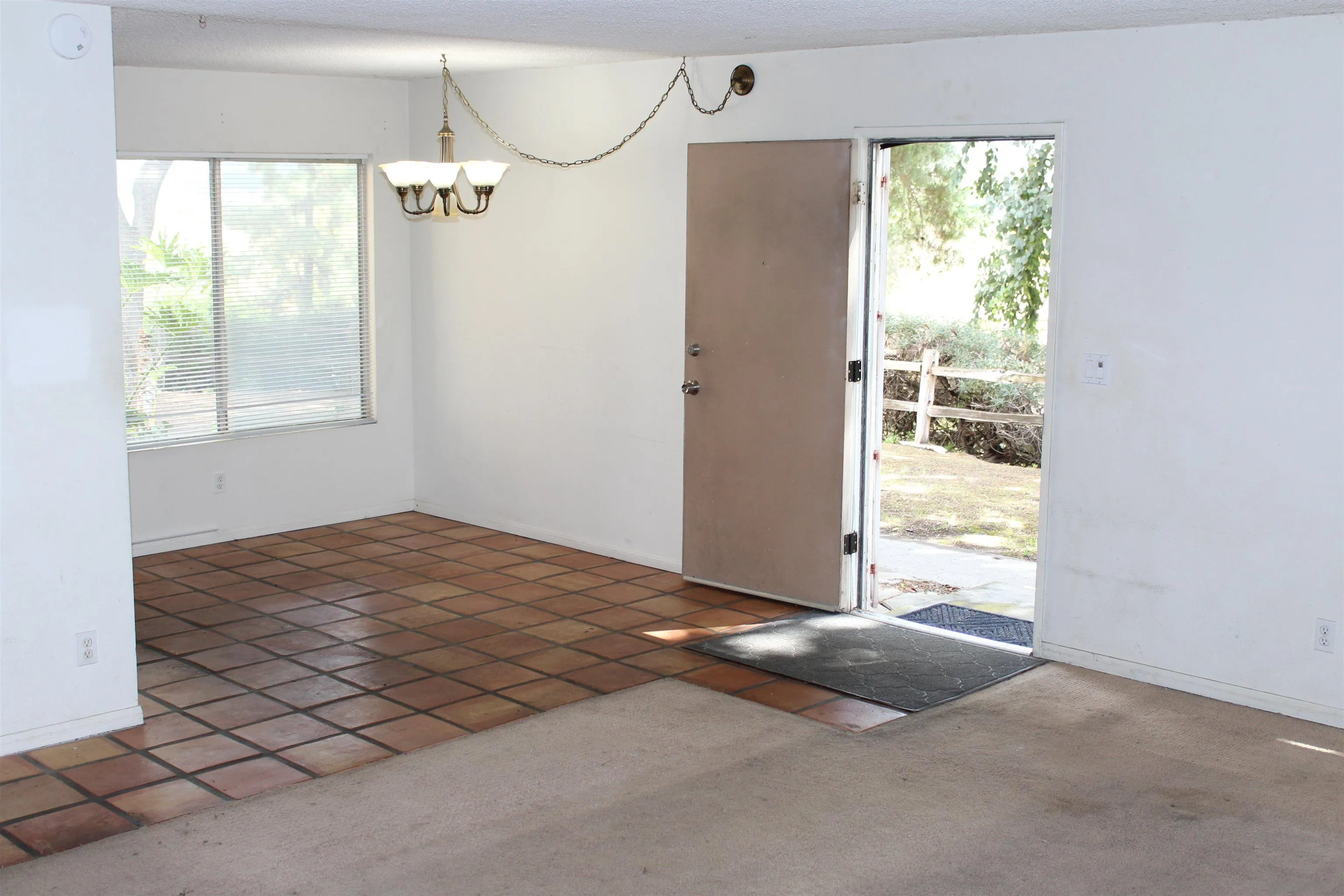 Photo #5: 250023153 Listing 