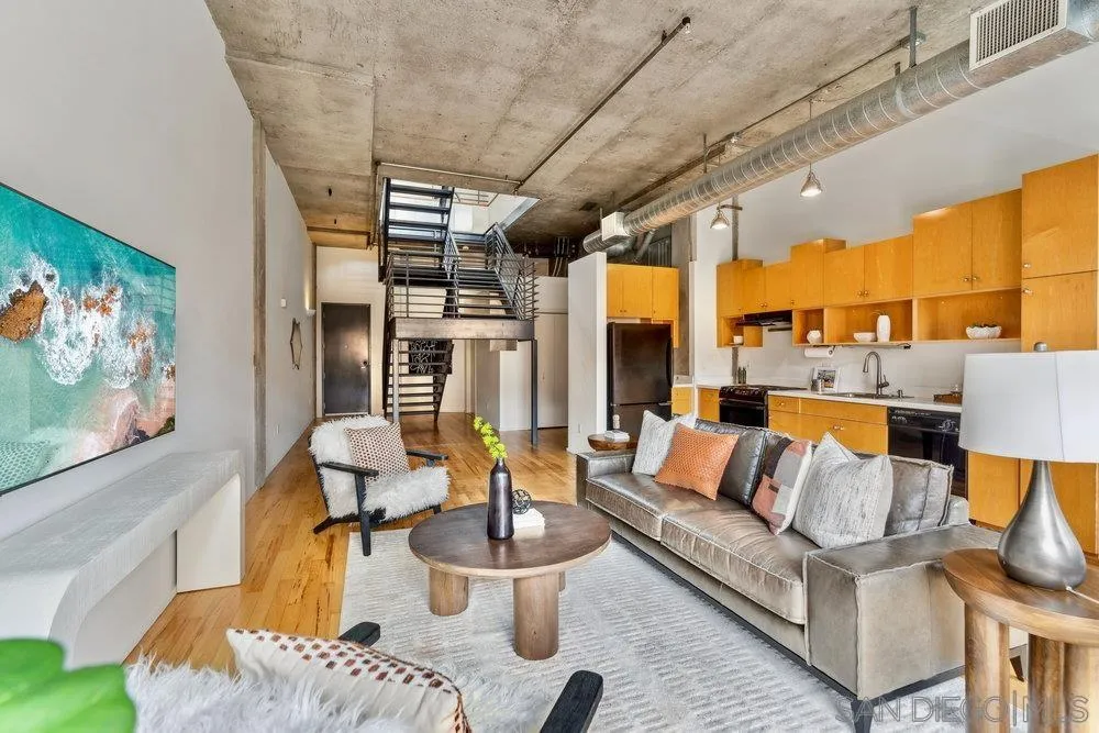 Photo #6: 250023163 Listing 