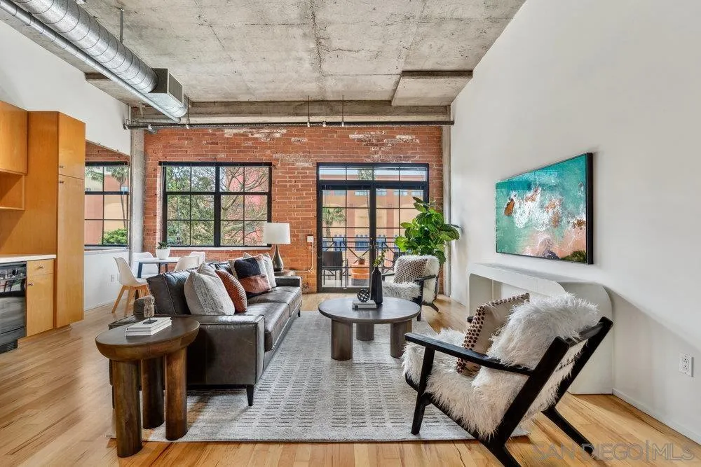Photo #4: 250023163 Listing 