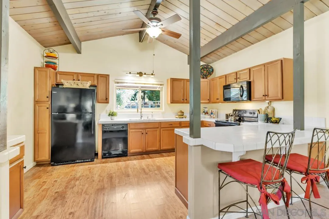 https://cdn.realtyfeed.com/cdn/127/250023200/a39d0abf4b25fe47e1025986f49ee4d8.webp