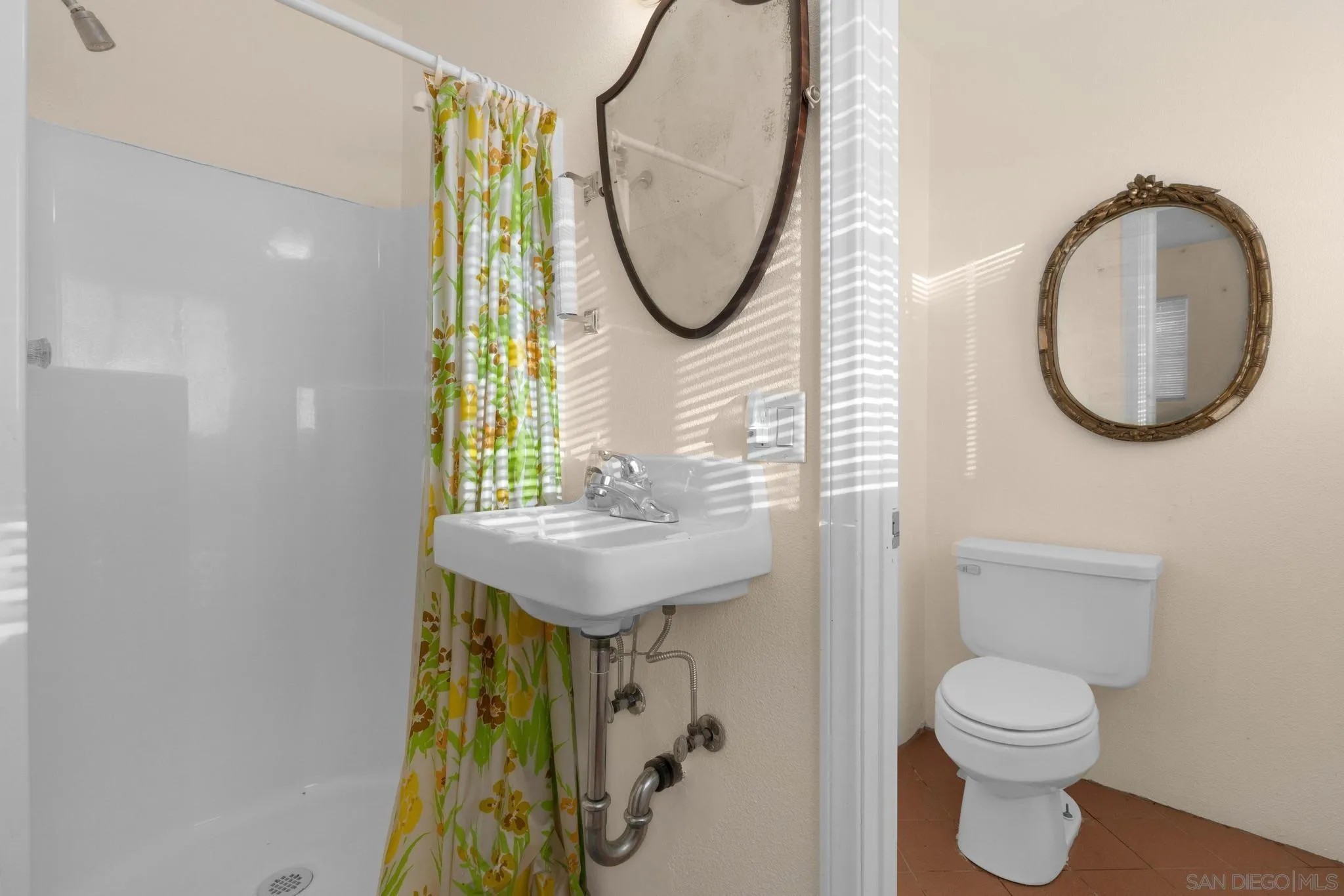 https://cdn.realtyfeed.com/cdn/127/250023205/2b252cd84e4494ad9613fc4a60b1ab14.webp