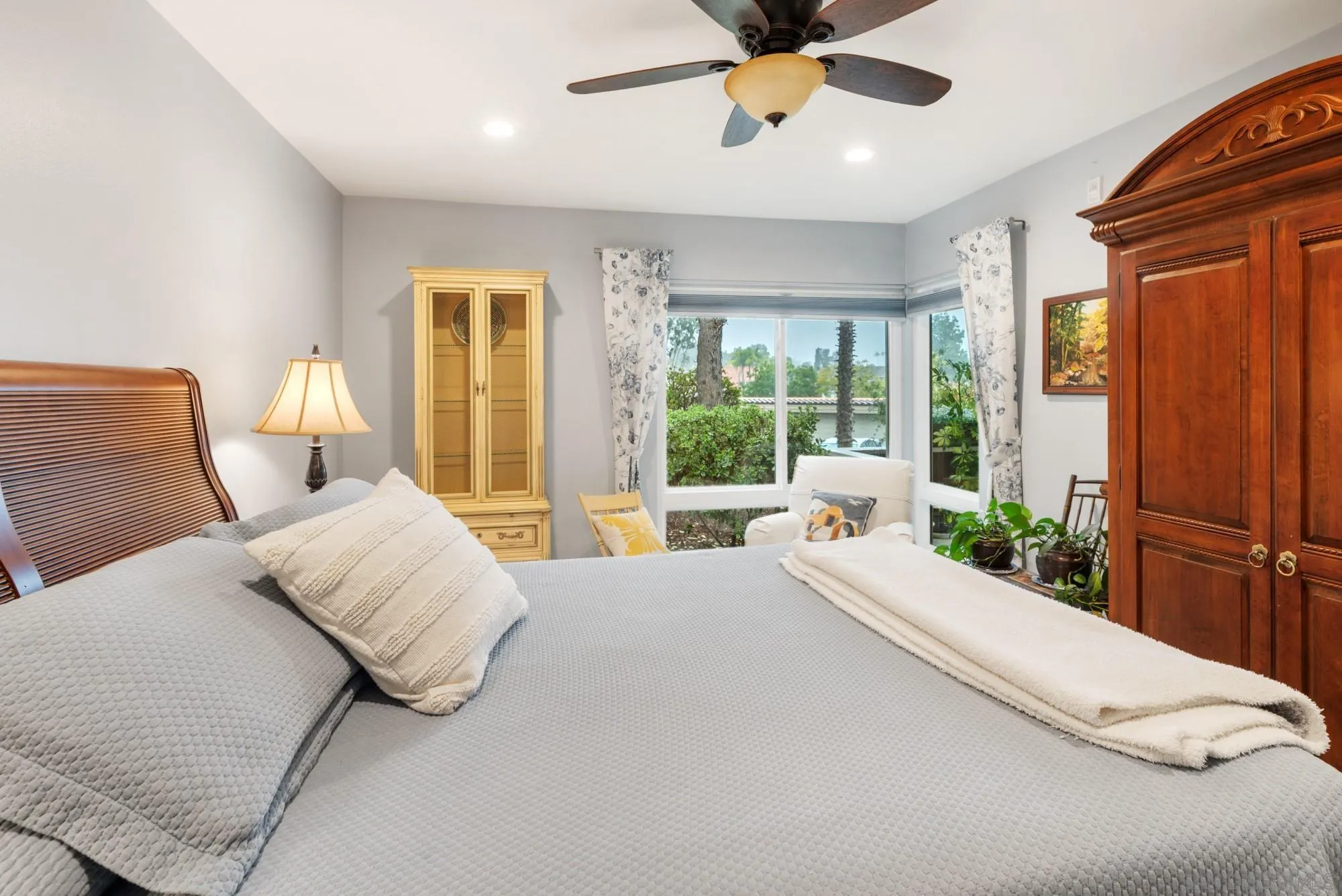 https://cdn.realtyfeed.com/cdn/127/250023218/2f8f44838cca2920e80aa96a0d964994.webp