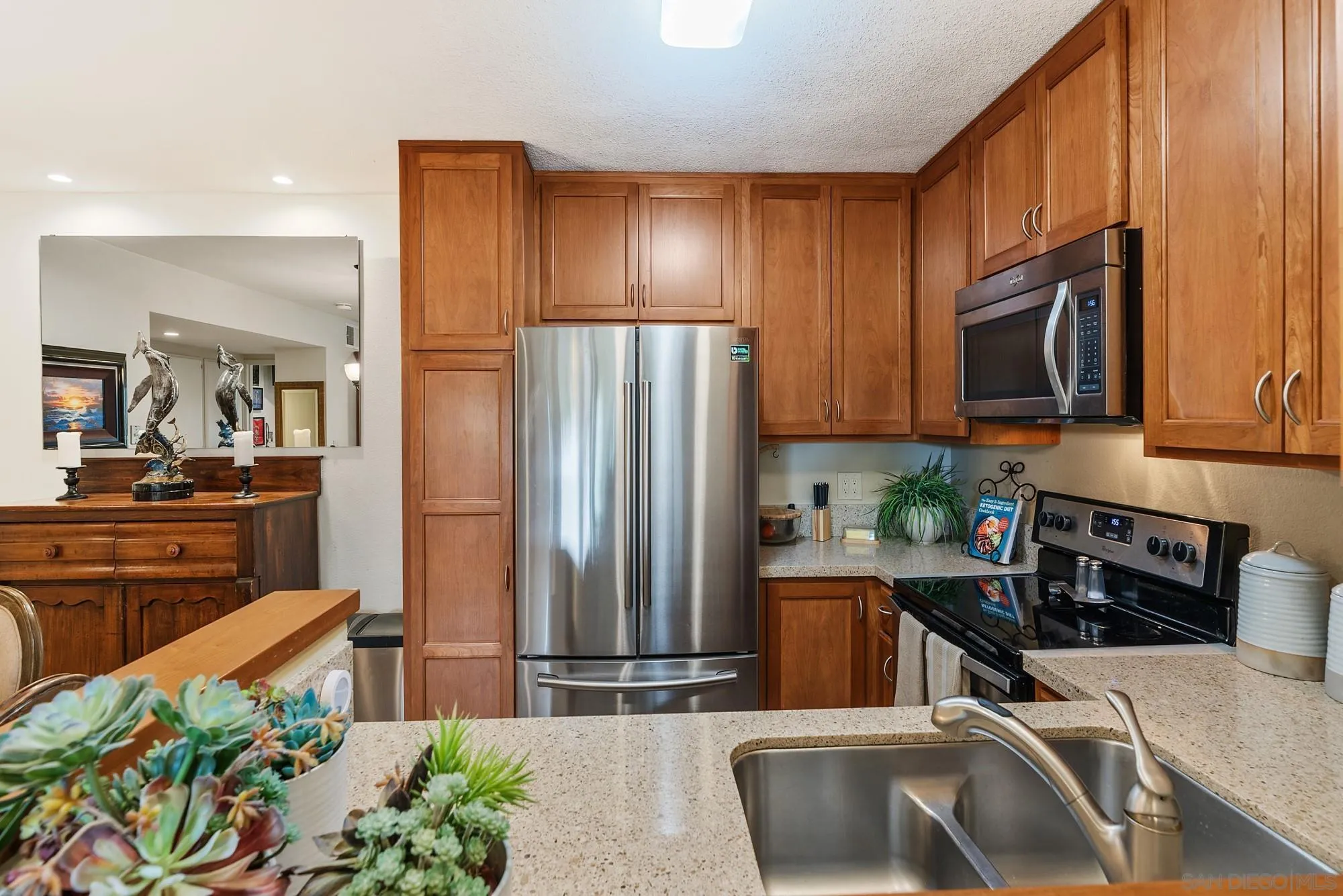 Photo #6: 250023218 Listing 