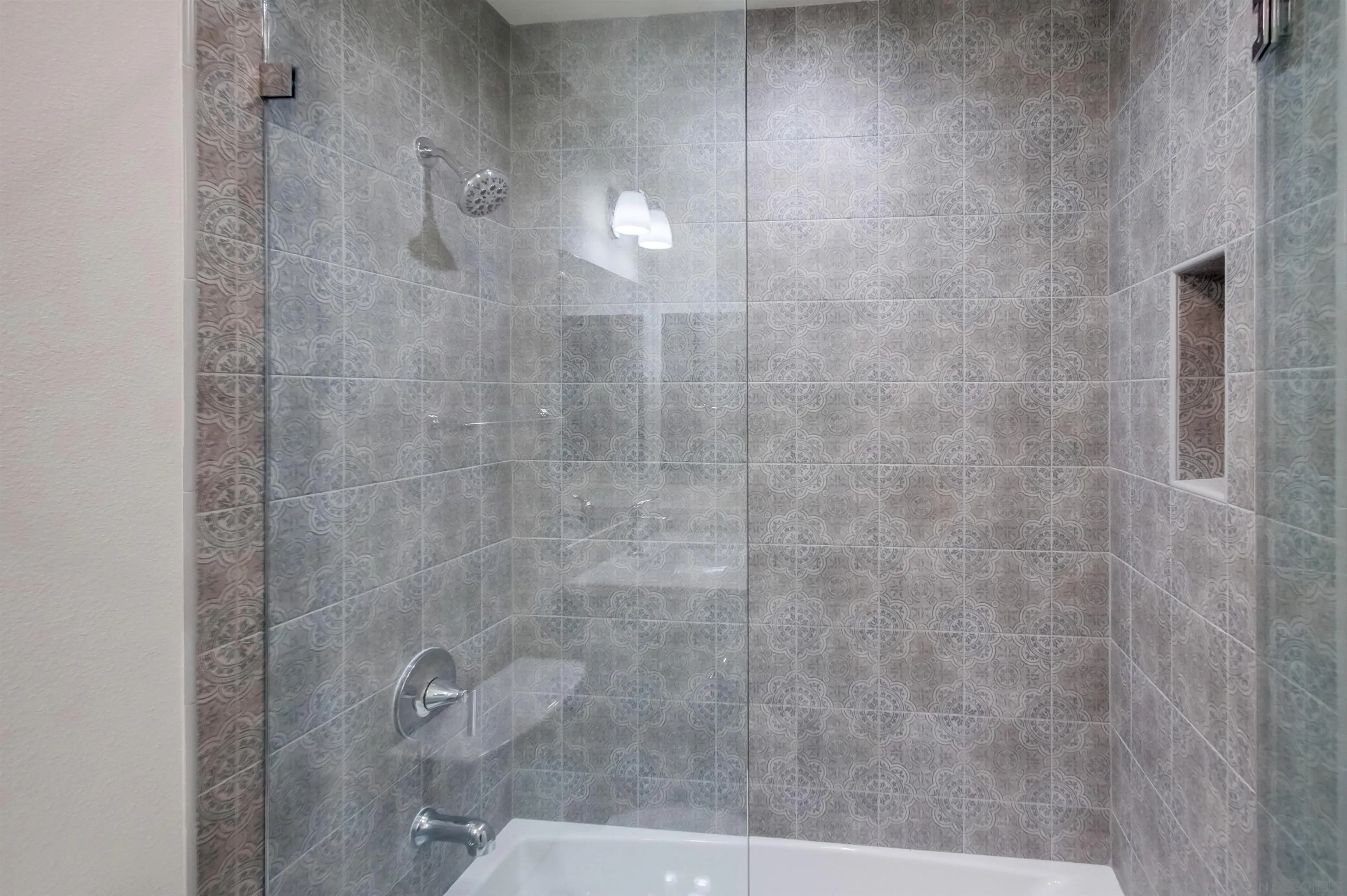 https://cdn.realtyfeed.com/cdn/127/250023281/3299bad30a61ff03f0611493797029d7.webp